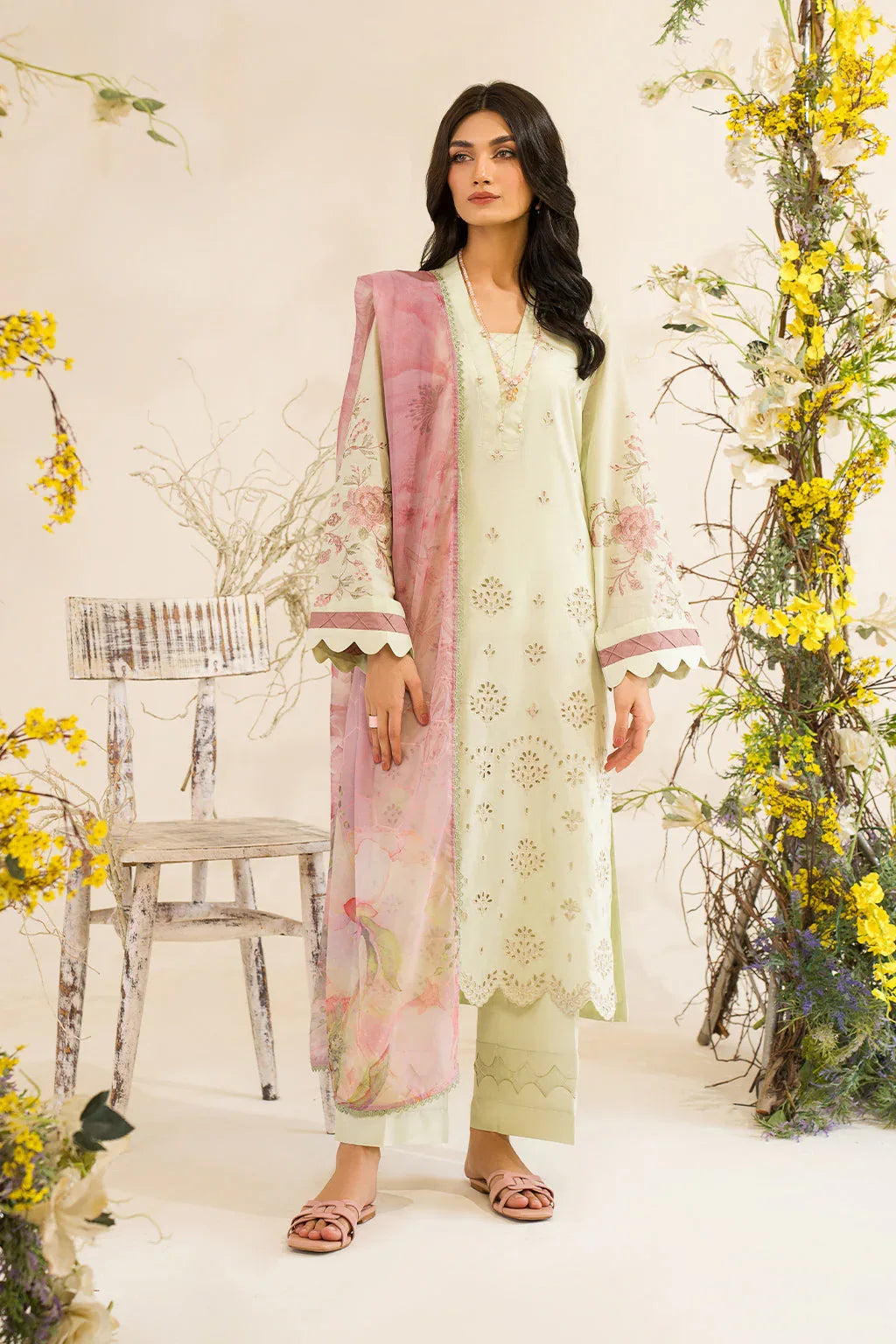 Iznik | Lawnkari 24 | UE-198 SILKGREEN - Aqsa Fabrics