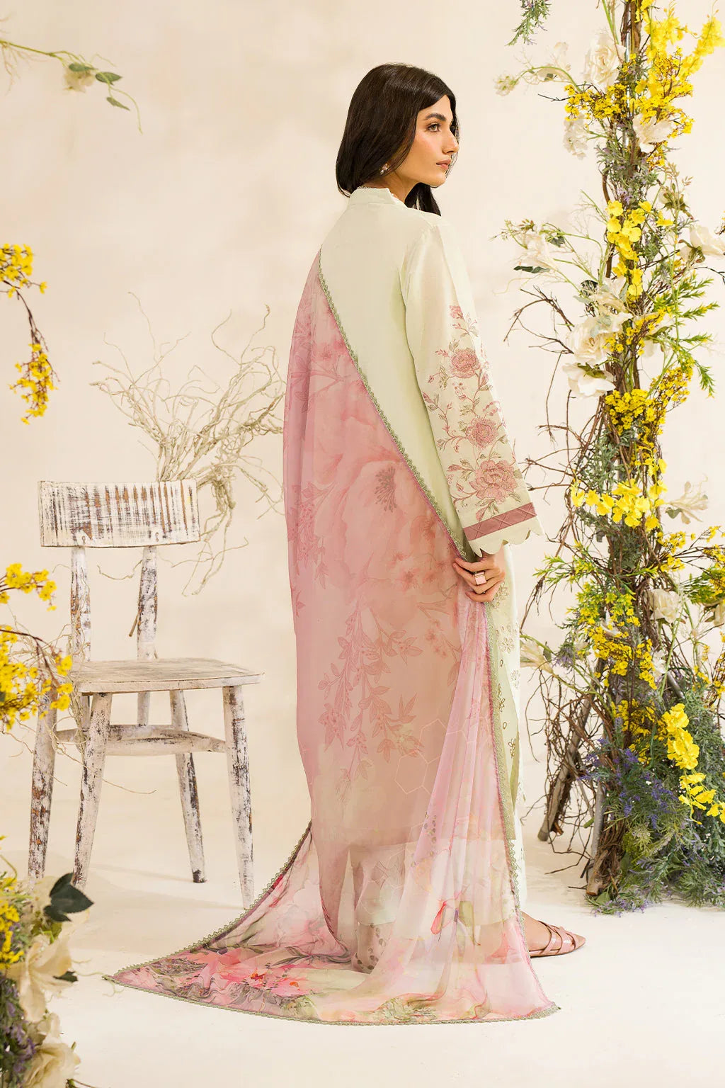 Iznik | Lawnkari 24 | UE-198 SILKGREEN - Aqsa Fabrics