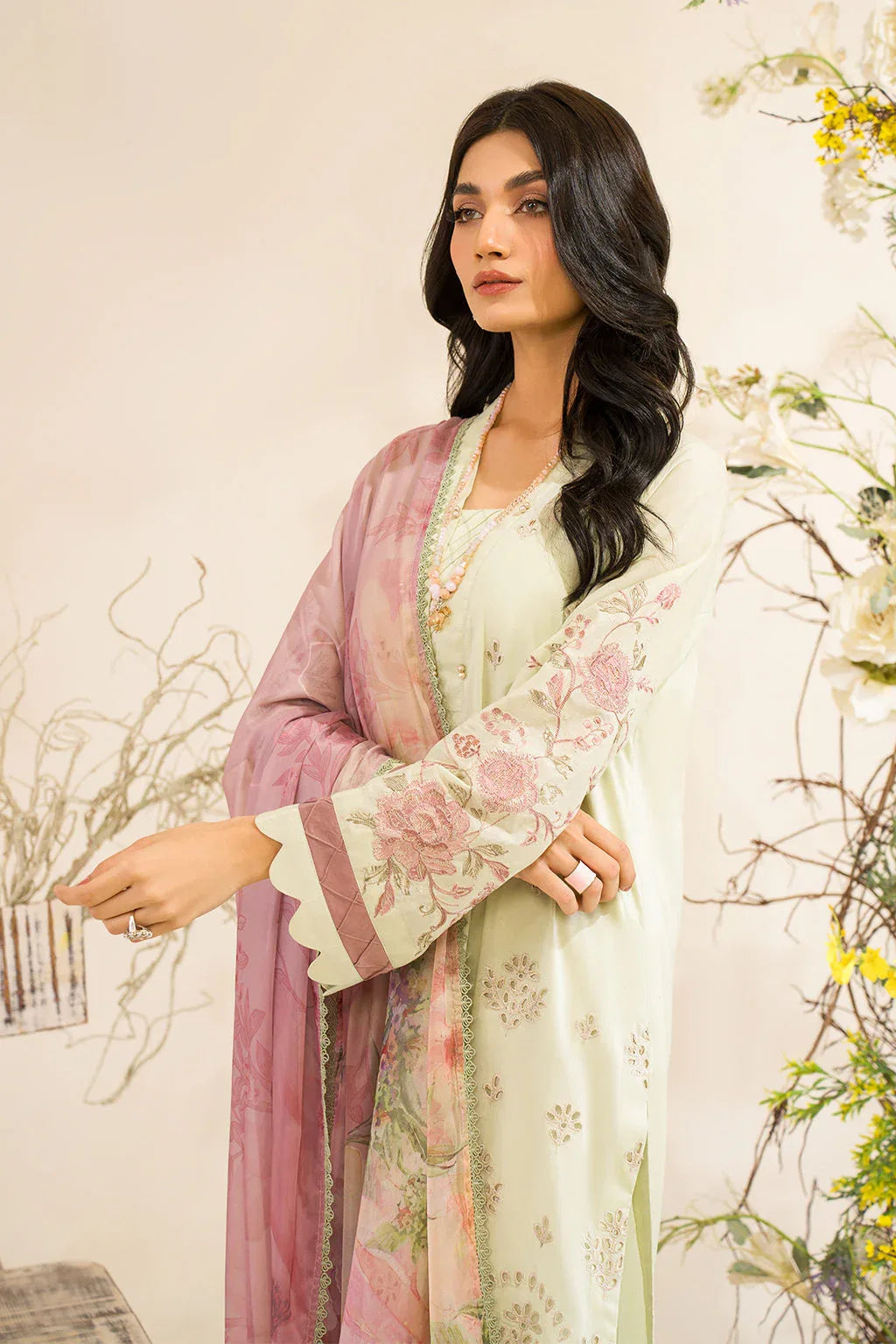 Iznik | Lawnkari 24 | UE-198 SILKGREEN - Aqsa Fabrics