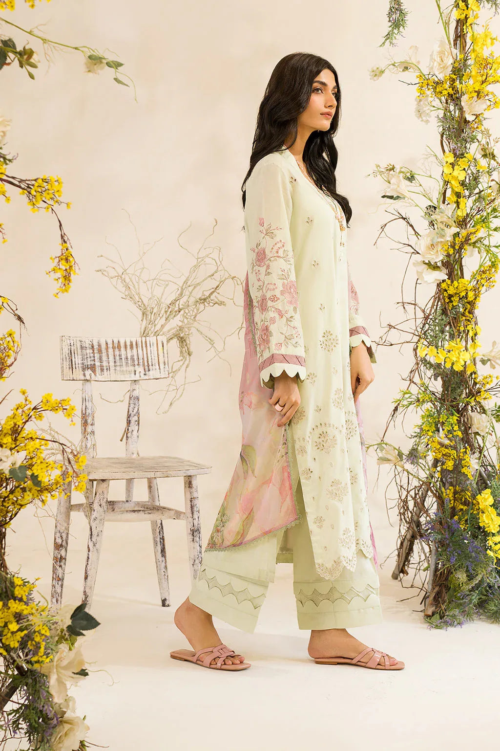 Iznik | Lawnkari 24 | UE-198 SILKGREEN - Aqsa Fabrics