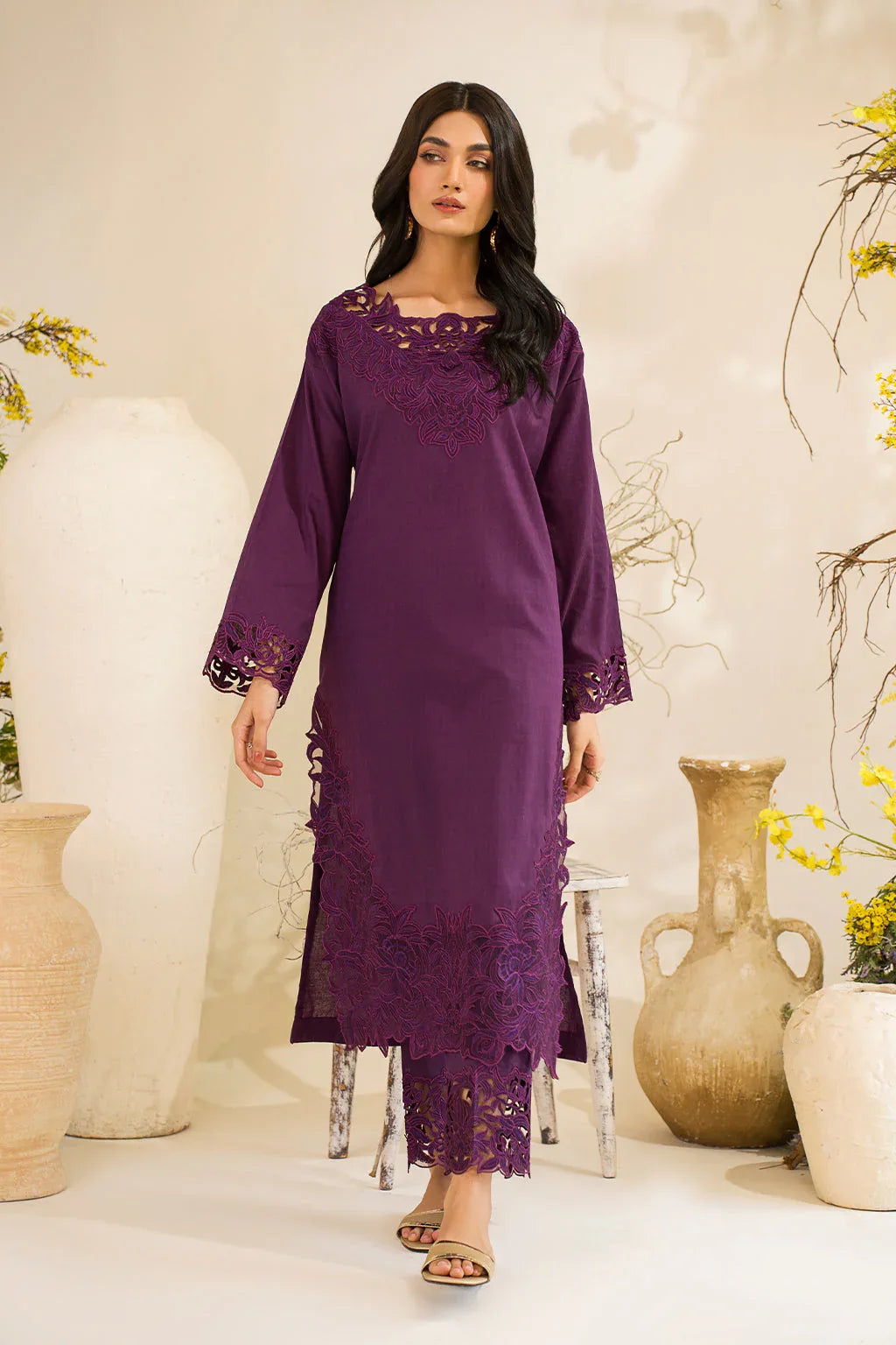 Iznik | Lawnkari 24 | UE-209 QUAGMIRE - Aqsa Fabrics