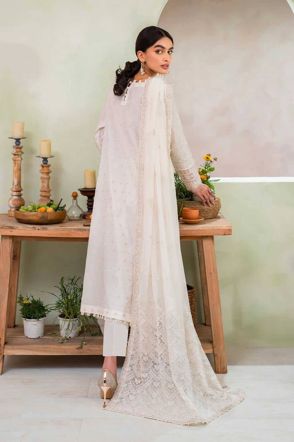 Iznik | Ready to Wear | IP-226 EMBROIDERED LAWN - Aqsa Fabrics