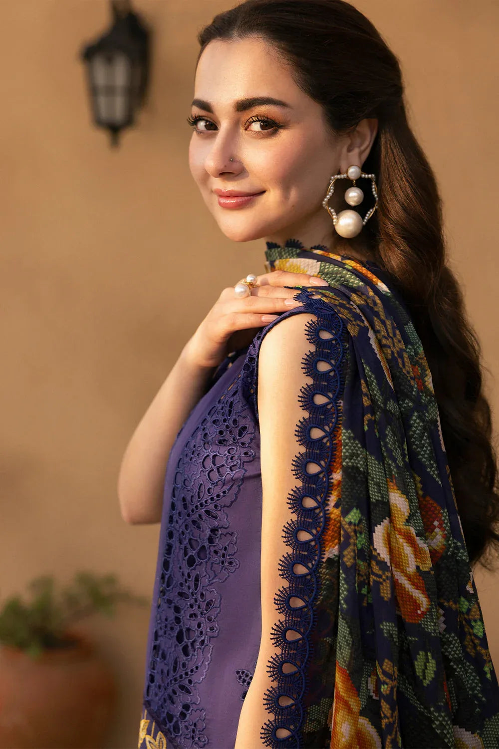 Saira Rizwan | Luxury Lawn 25 | AIMEE-SRL25-01 - Aqsa Fabrics