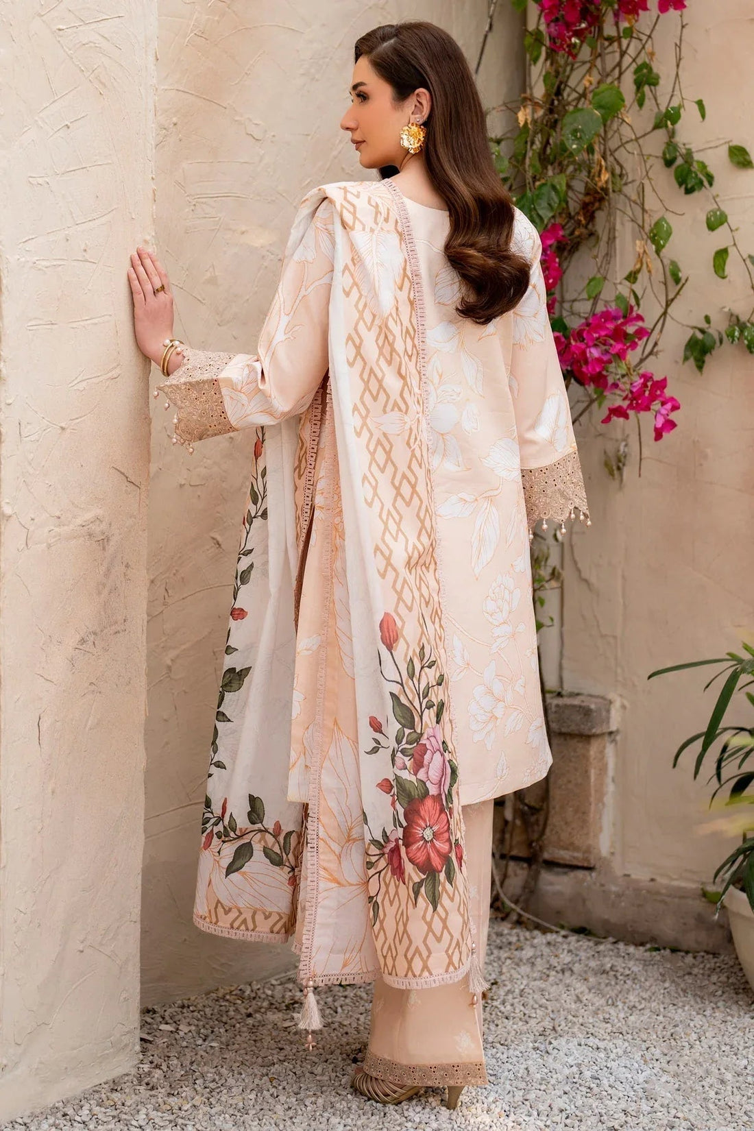 Alizeh | Levana Lawn | Kaai - Aqsa Fabrics