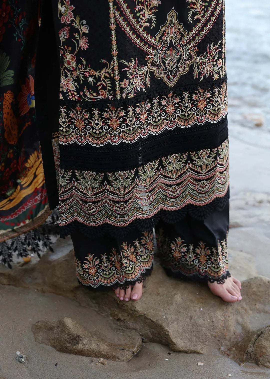 KM-08 l Kanwal Malik - Aqsa Fabrics