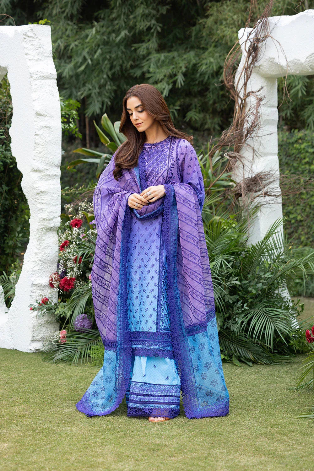 Sobia Nazir | Luxury Lawn 25 | 12B - Aqsa Fabrics
