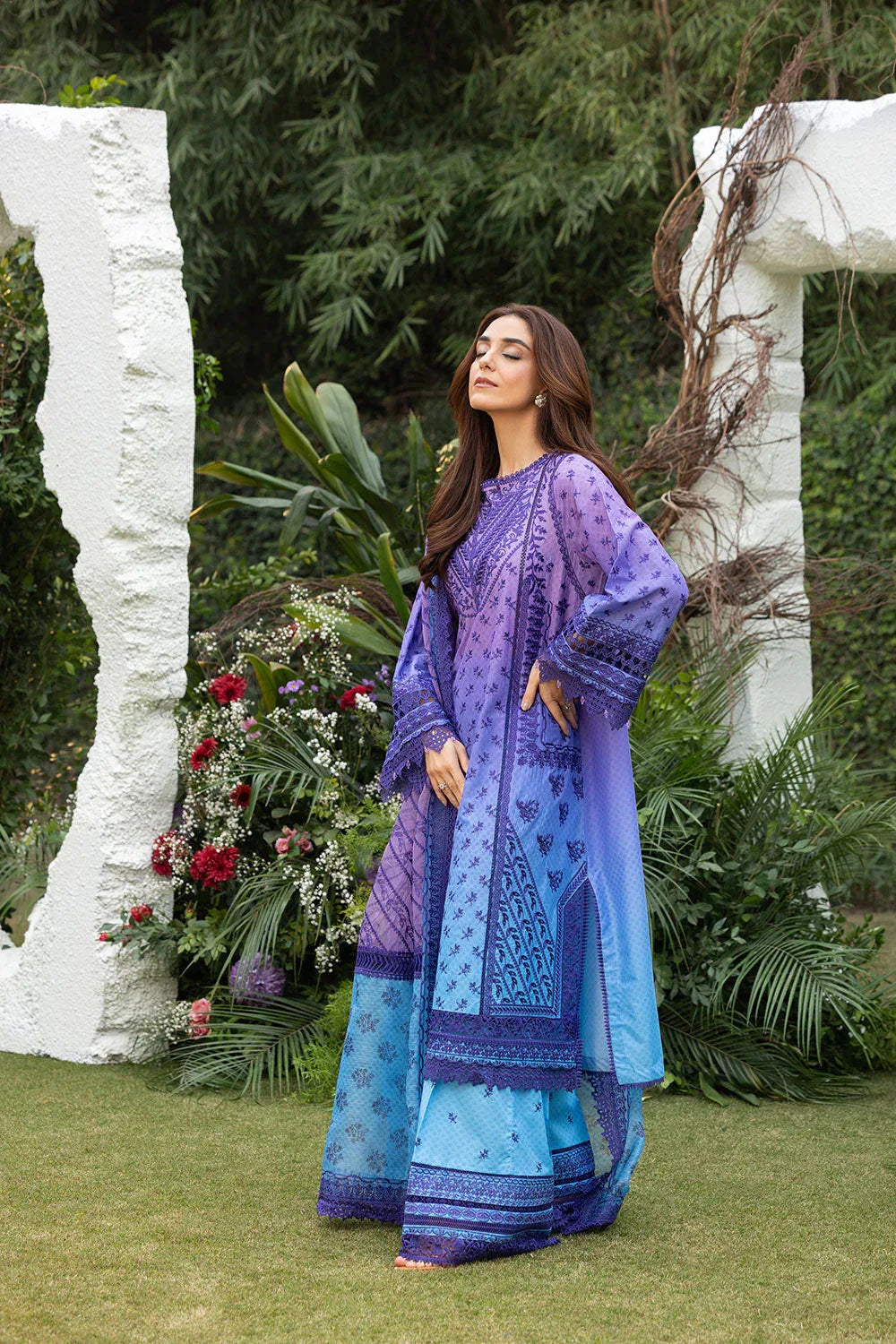 Sobia Nazir | Luxury Lawn 25 | 12B - Aqsa Fabrics