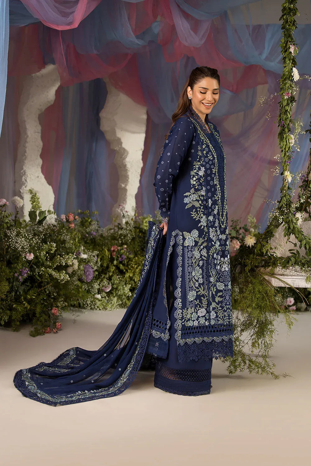 Sobia Nazir | Luxury Lawn 25 | 8A - Aqsa Fabrics