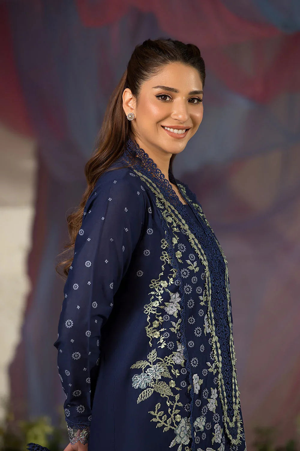 Sobia Nazir | Luxury Lawn 25 | 8A - Aqsa Fabrics