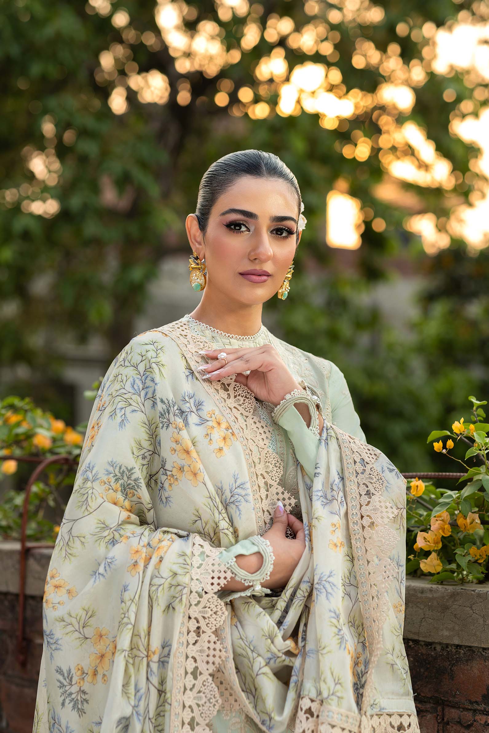 Maryam Hussain | Luxury Lawn 25 | Gulbeen - Aqsa Fabrics