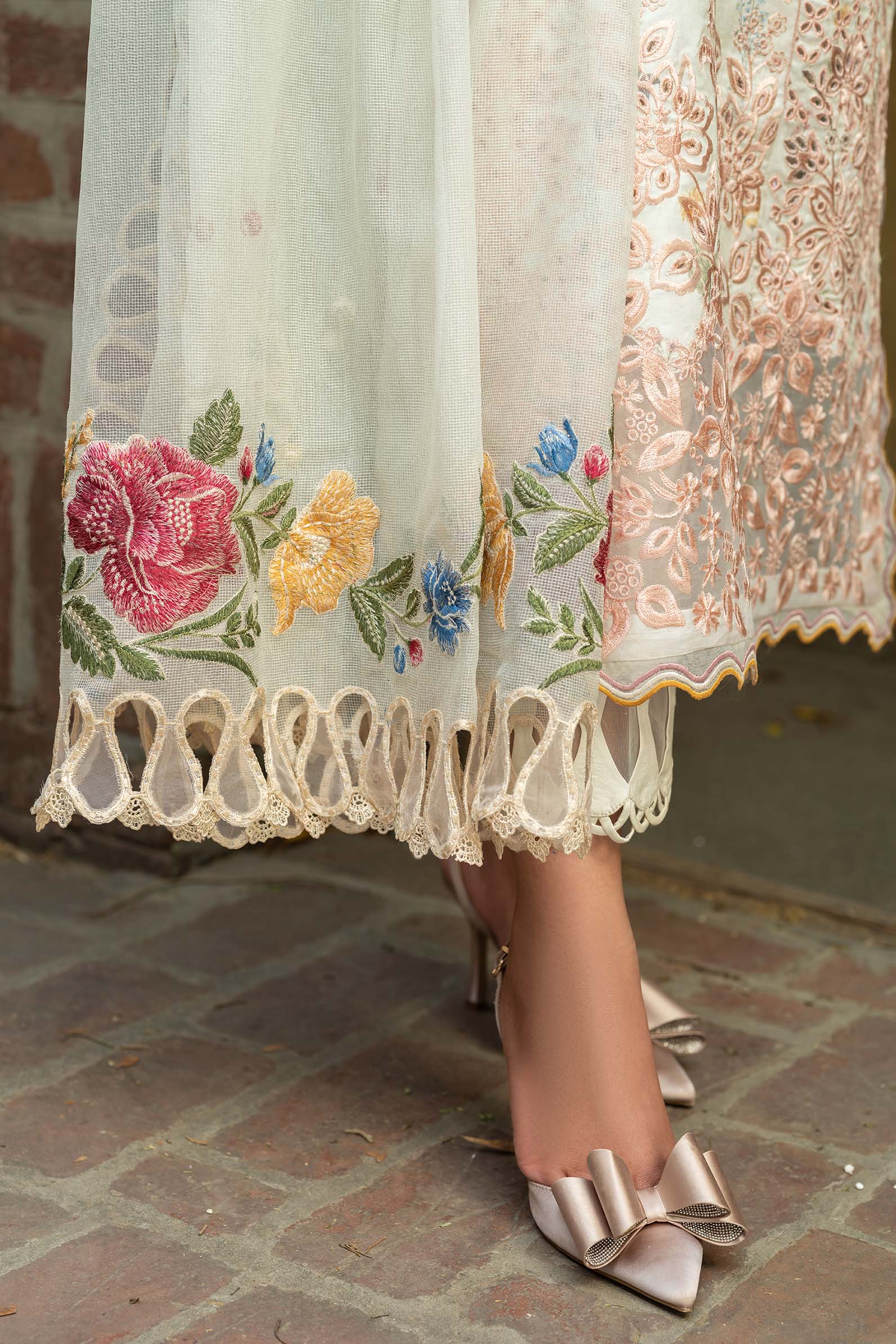 Maryam Hussain | Luxury Lawn 25 | Batik - Aqsa Fabrics