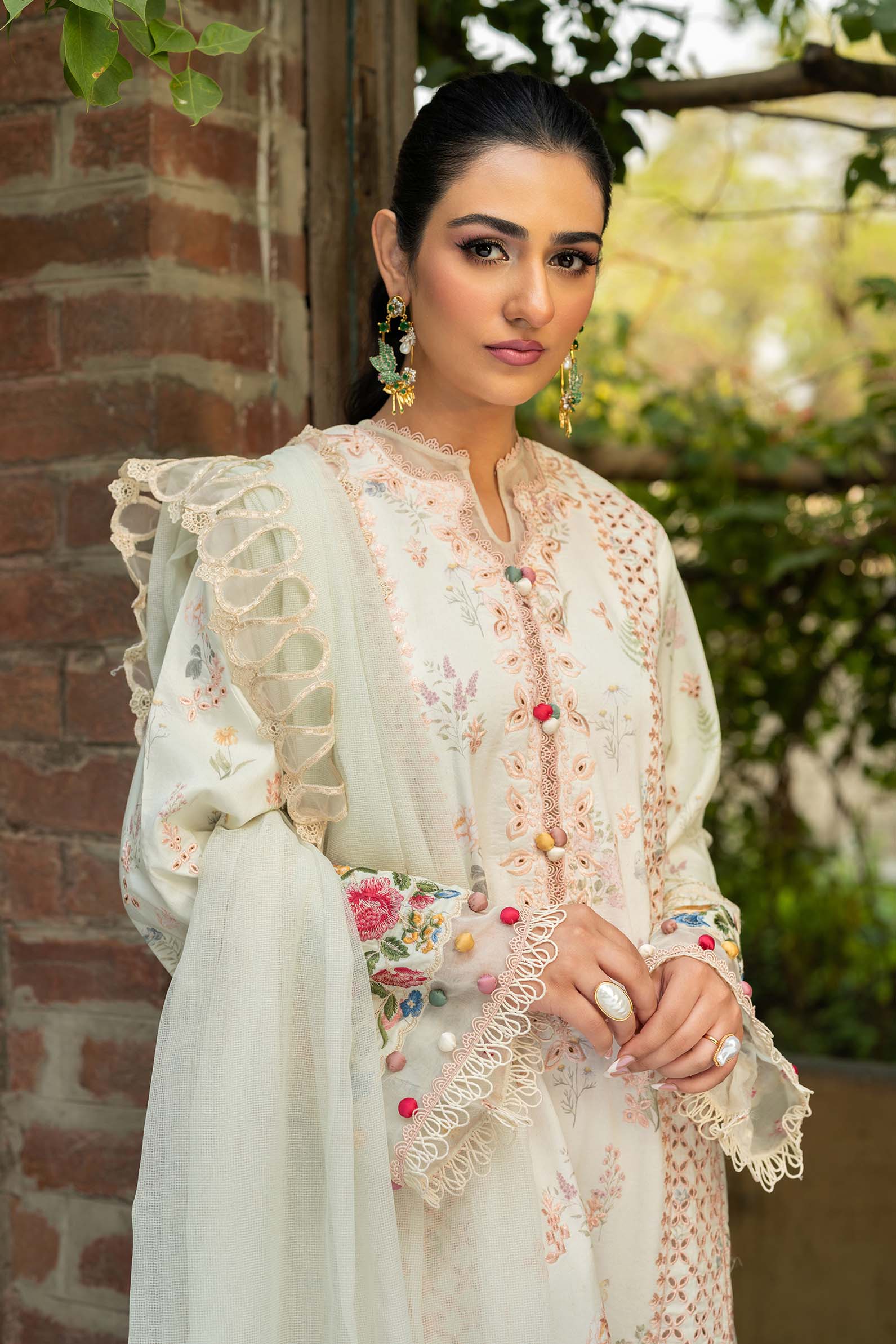 Maryam Hussain | Luxury Lawn 25 | Batik - Aqsa Fabrics