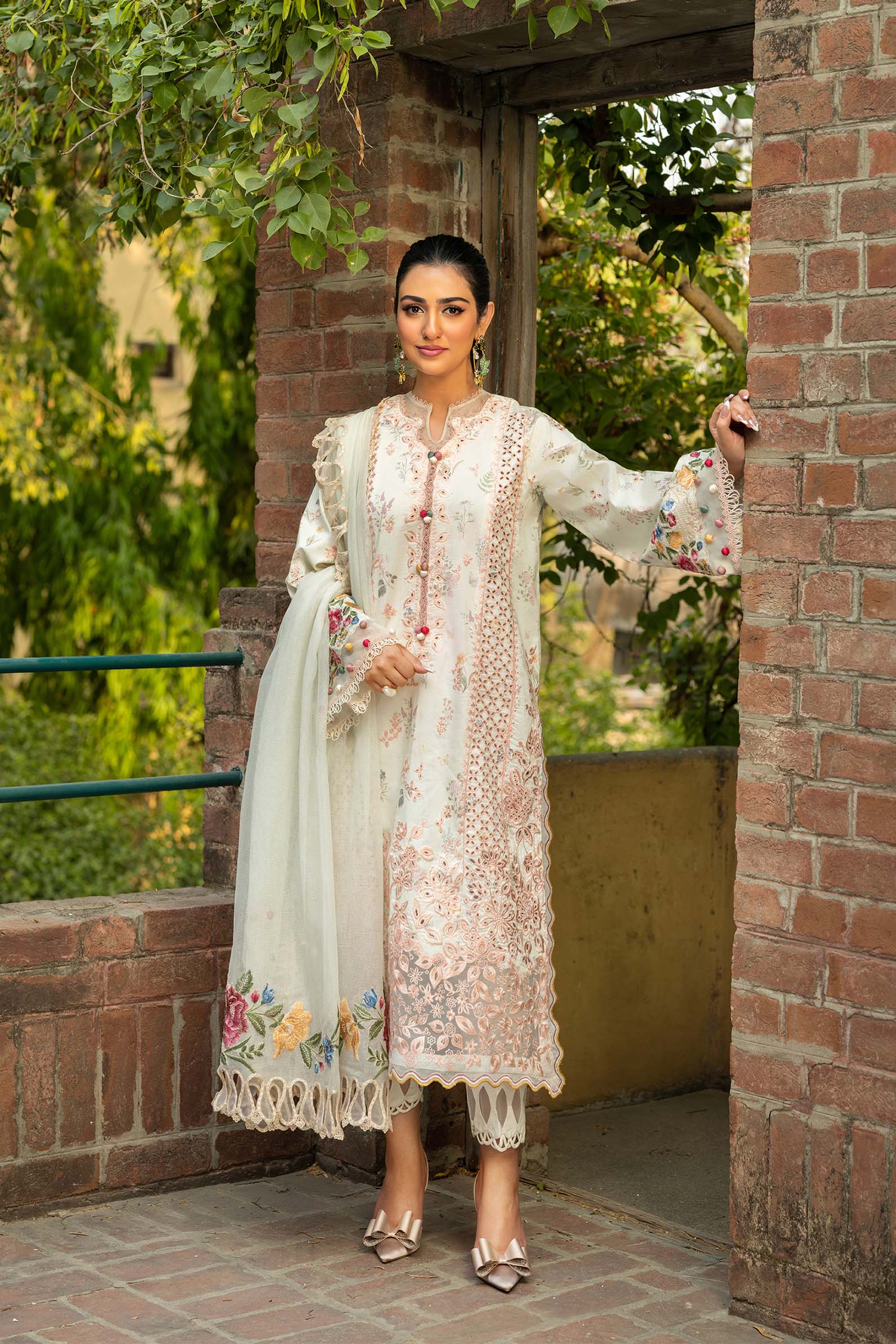 Maryam Hussain | Luxury Lawn 25 | Batik - Aqsa Fabrics