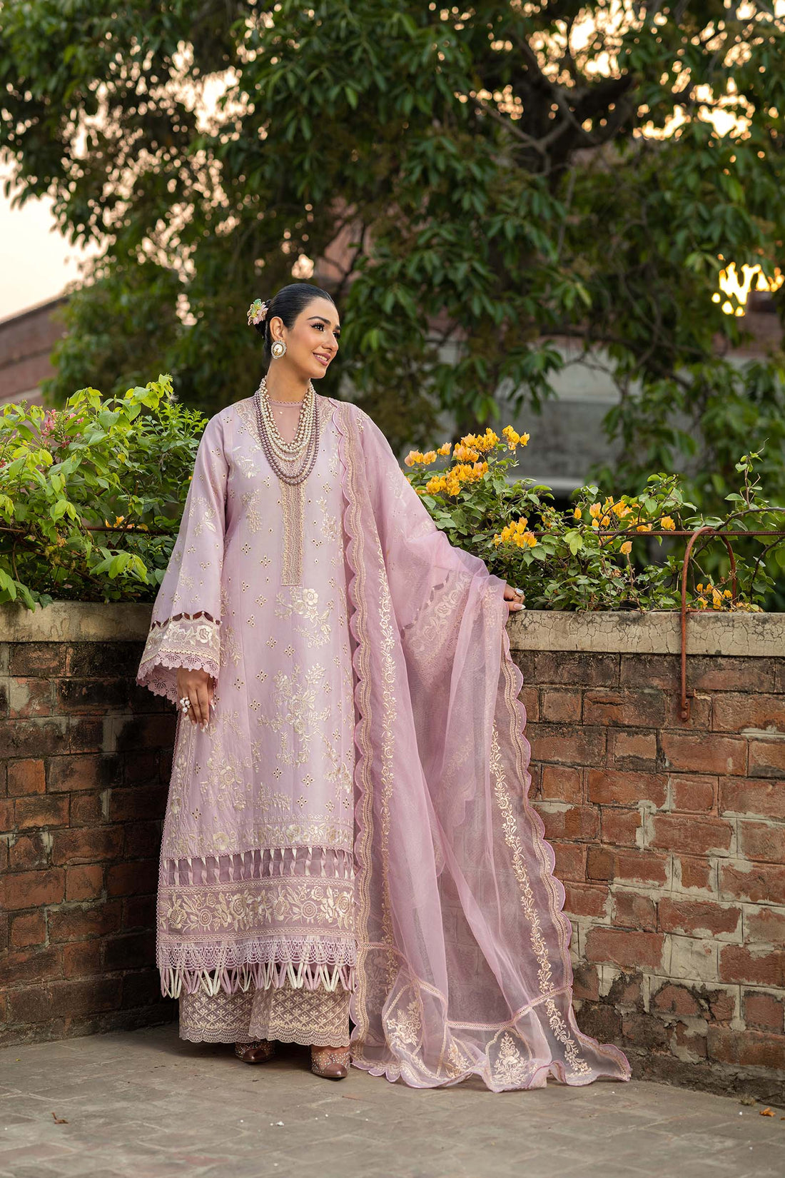 Maryam Hussain | Luxury Lawn 25 | Samar - Aqsa Fabrics