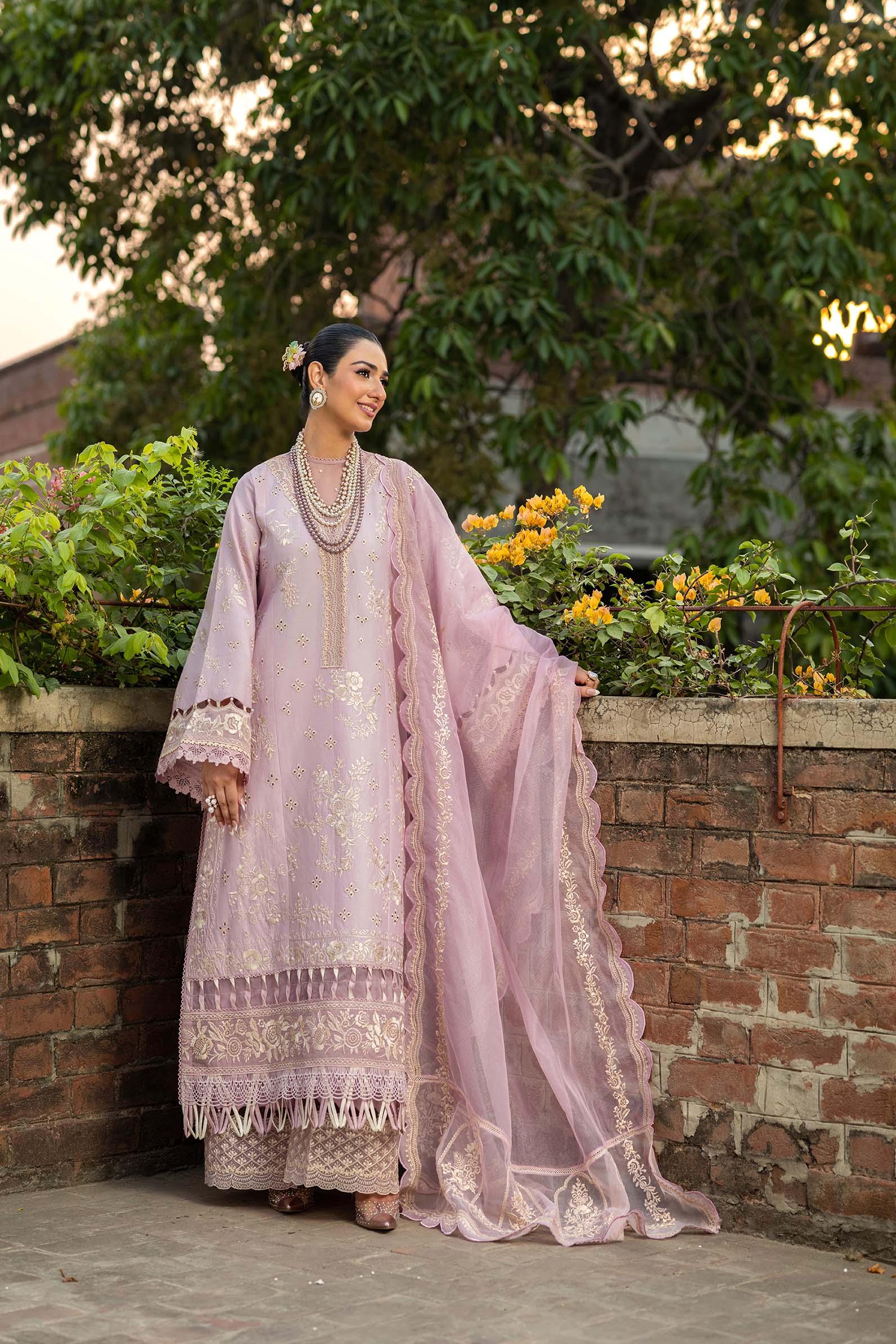Maryam Hussain | Luxury Lawn 25 | Samar - Aqsa Fabrics