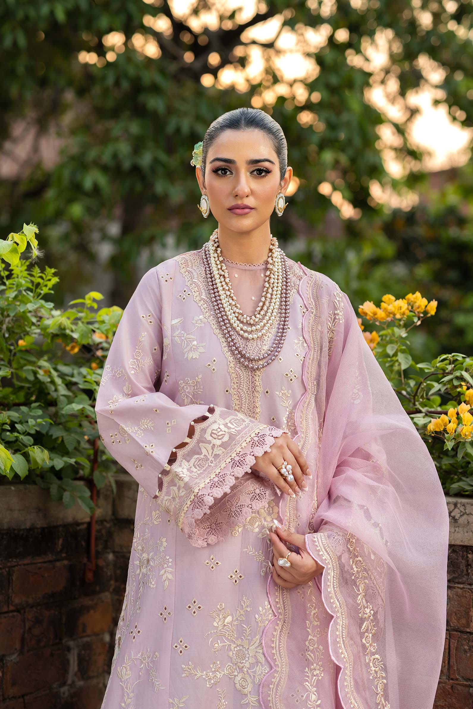 Maryam Hussain | Luxury Lawn 25 | Samar - Aqsa Fabrics