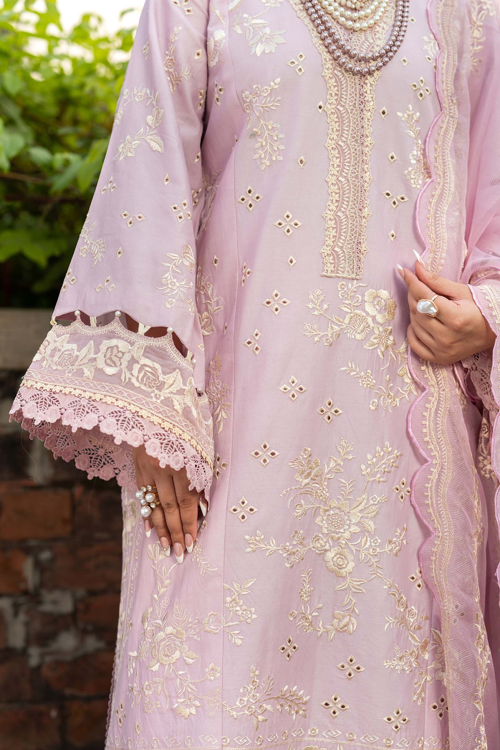 Maryam Hussain | Luxury Lawn 25 | Samar - Aqsa Fabrics
