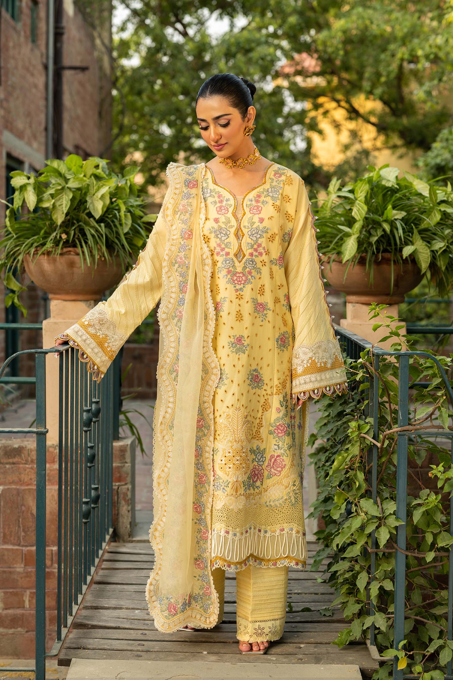 Maryam Hussain | Luxury Lawn 25 | Marjaan - Aqsa Fabrics