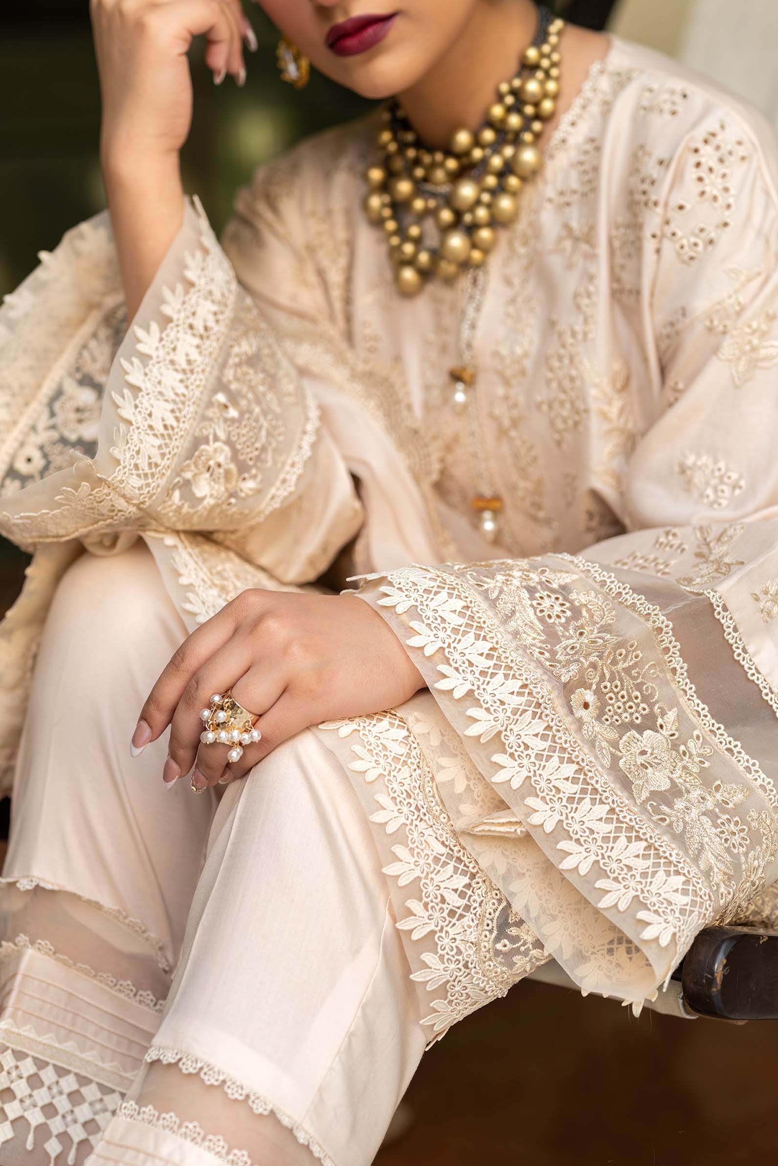 Maryam Hussain | Luxury Lawn 25 | Raya - Aqsa Fabrics