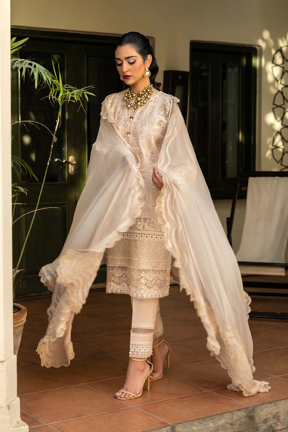 Maryam Hussain | Luxury Lawn 25 | Raya - Aqsa Fabrics