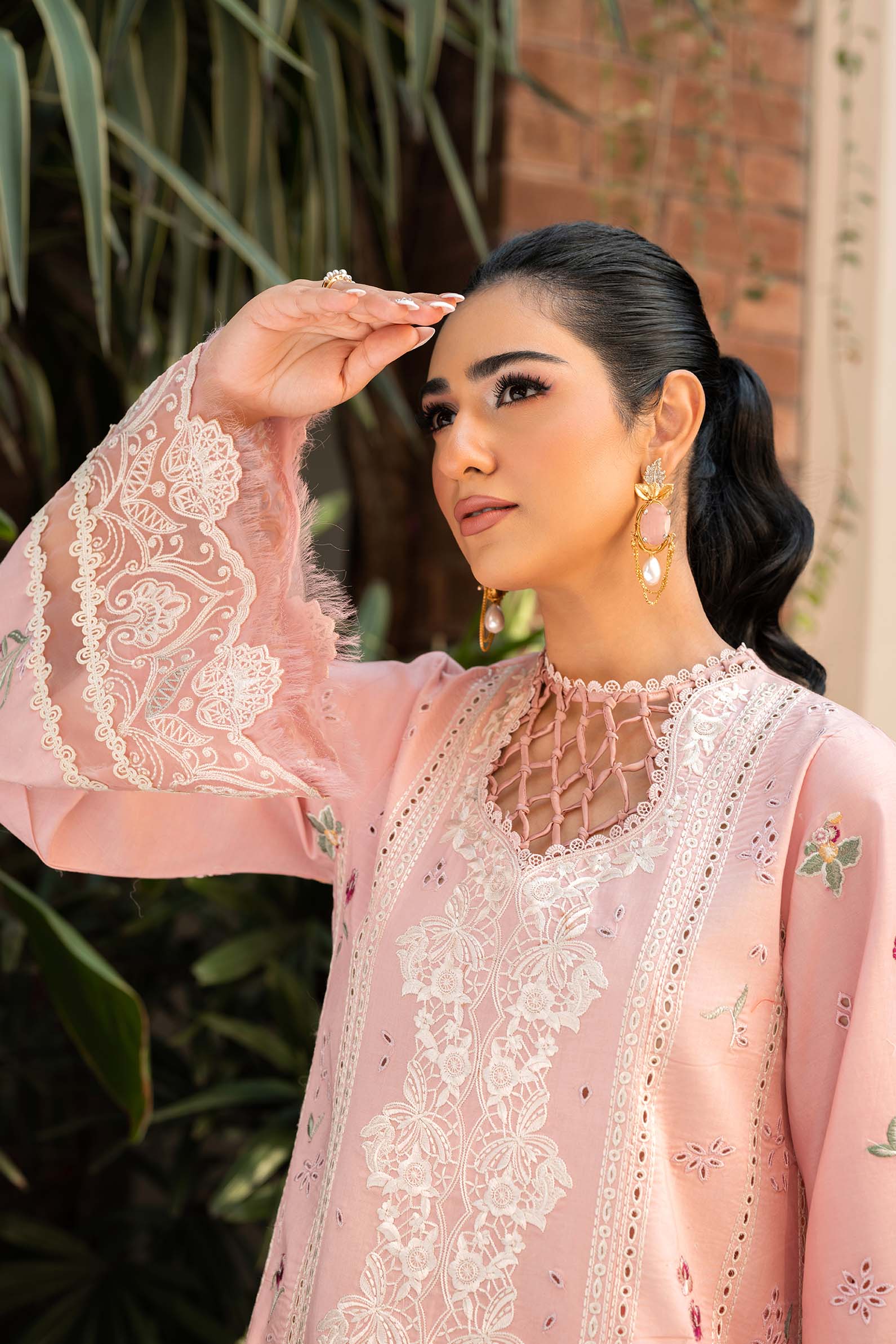Maryam Hussain | Luxury Lawn 25 | Naina - Aqsa Fabrics