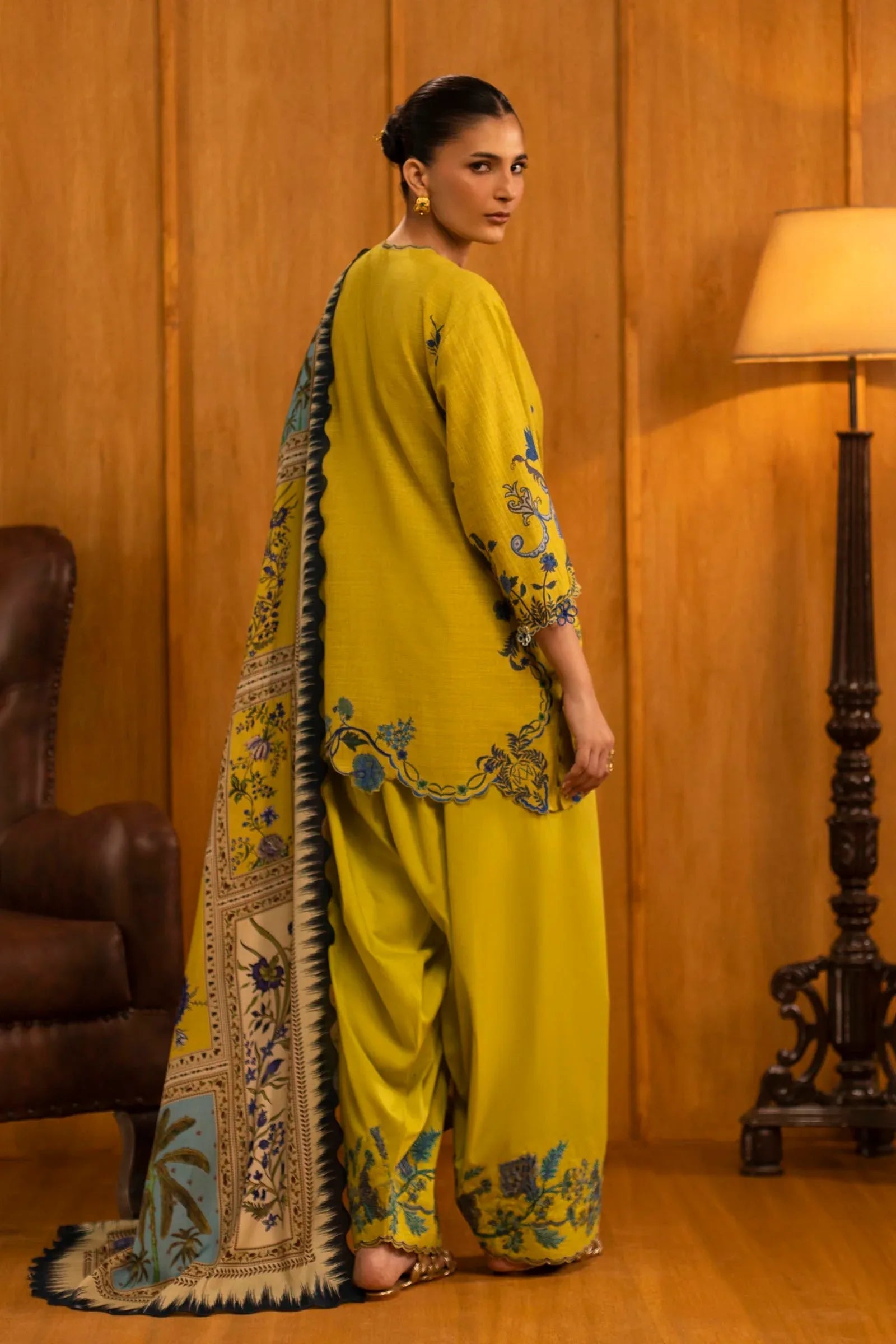 Sana Safinaz | Muzlin Winter 25 | M253-004A - Aqsa Fabrics