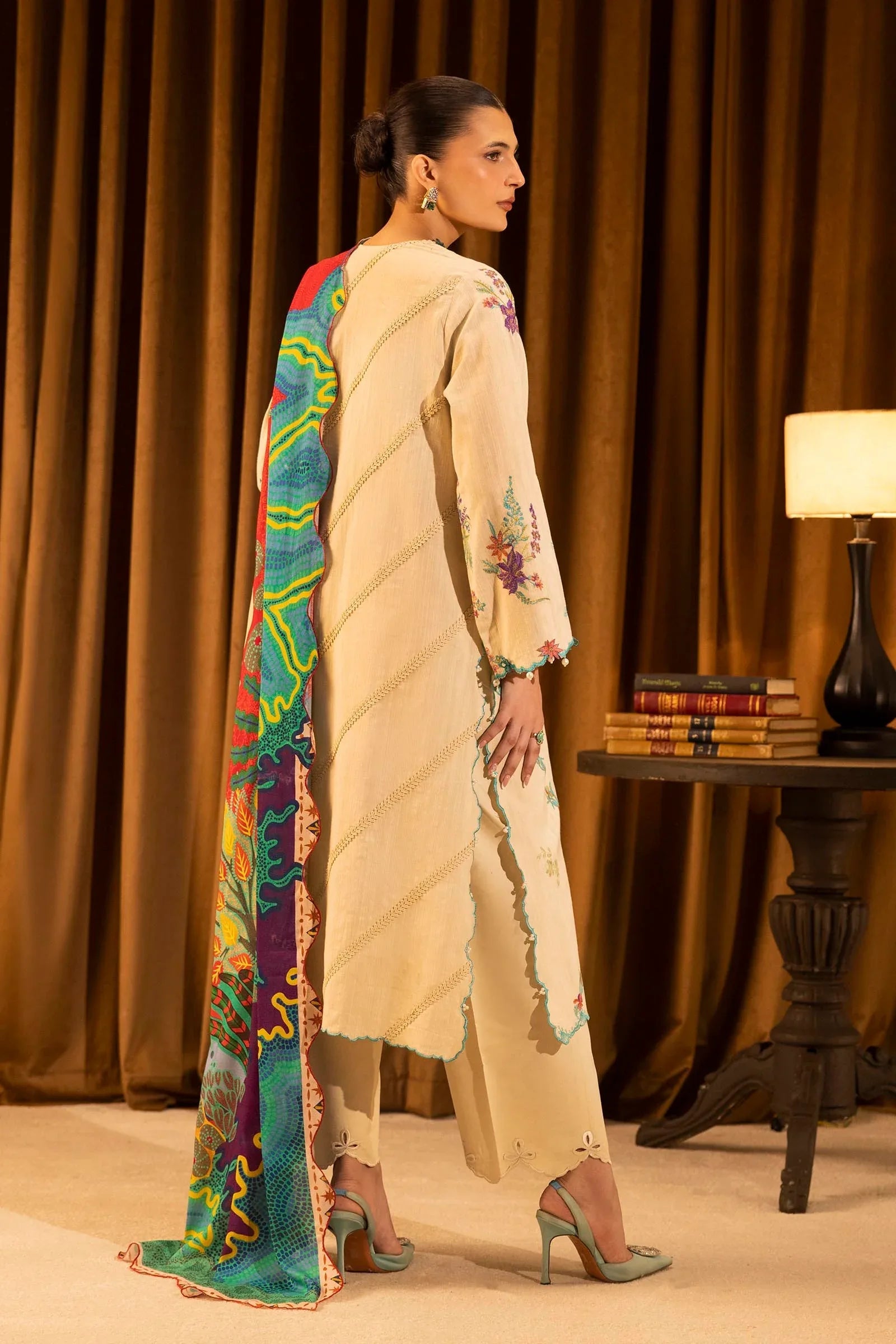 Sana Safinaz | Muzlin Winter 25 | M253-008B - Aqsa Fabrics