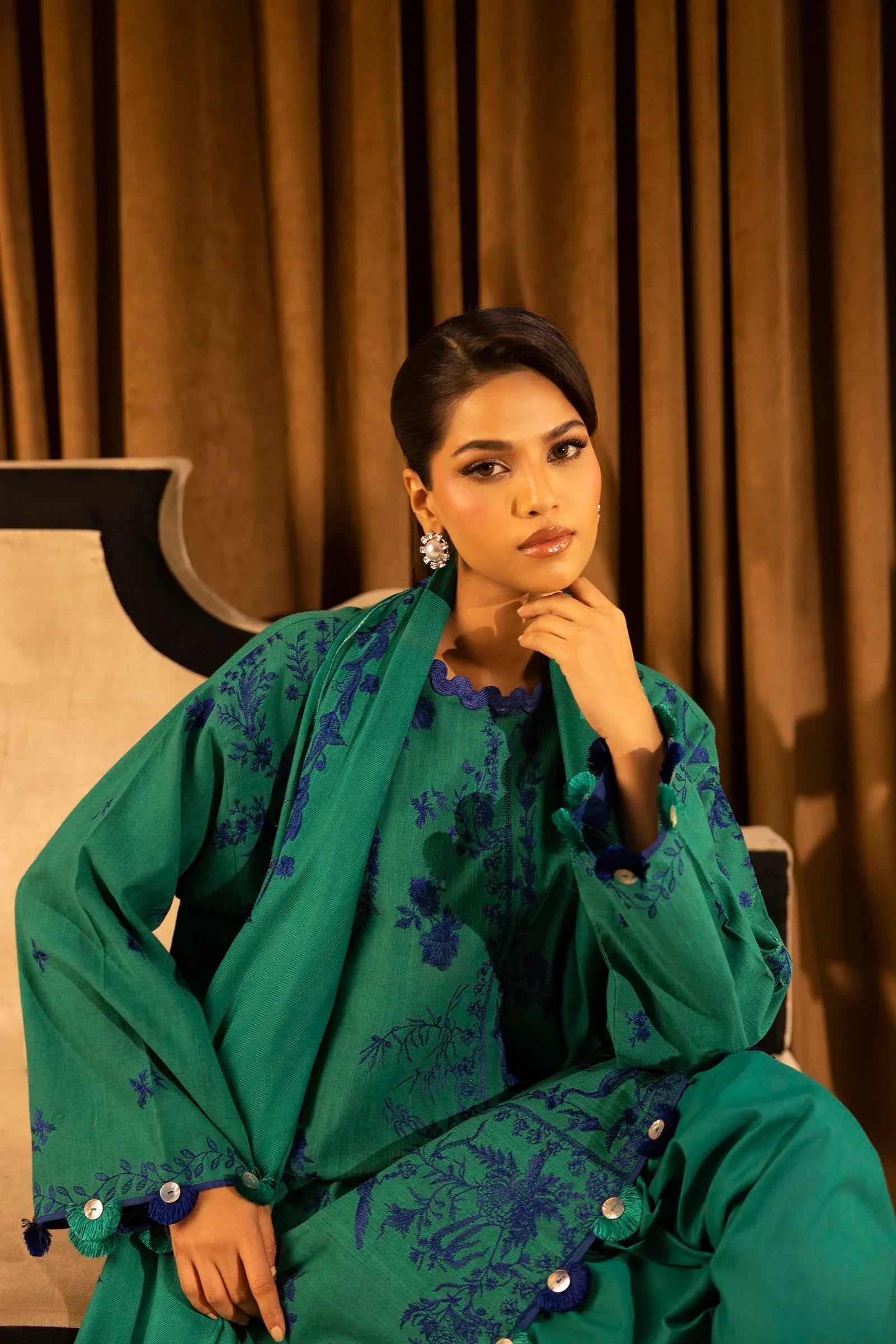 Sana Safinaz | Muzlin Winter 25 | 010A - Aqsa Fabrics