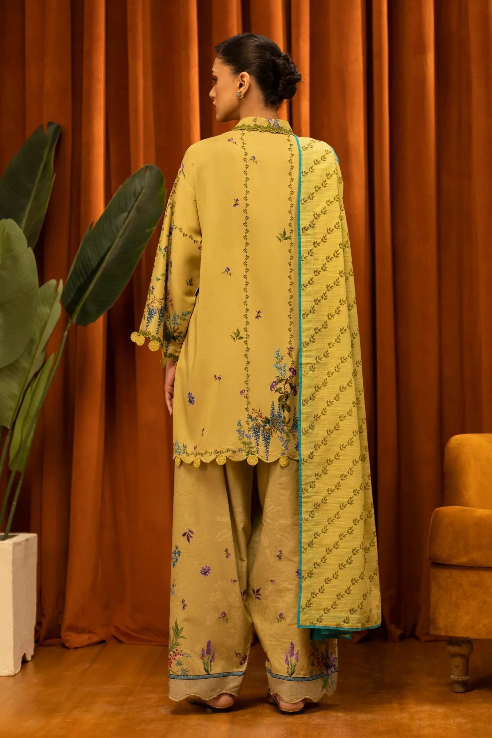 Sana Safinaz | Muzlin Winter 25 | 013A - Aqsa Fabrics