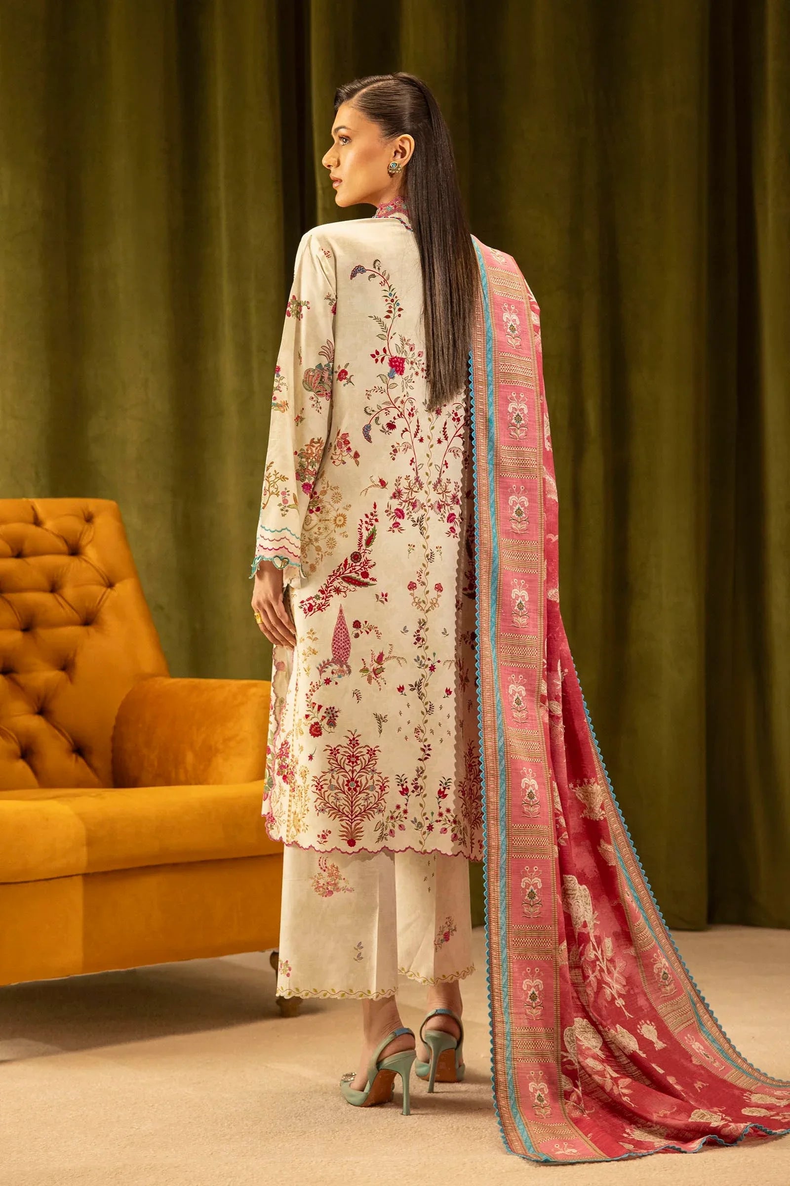 Sana Safinaz | Muzlin Winter 25 | 014A - Aqsa Fabrics