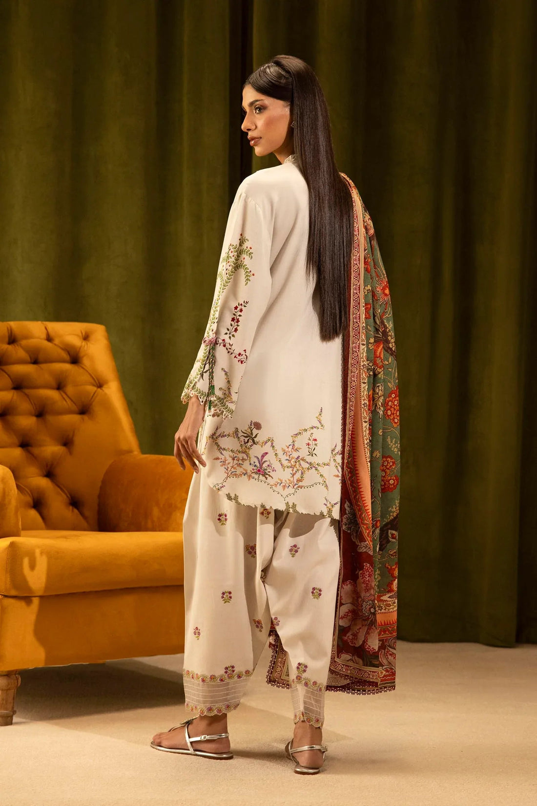 Sana Safinaz | Muzlin Winter 25 | 015A - Aqsa Fabrics
