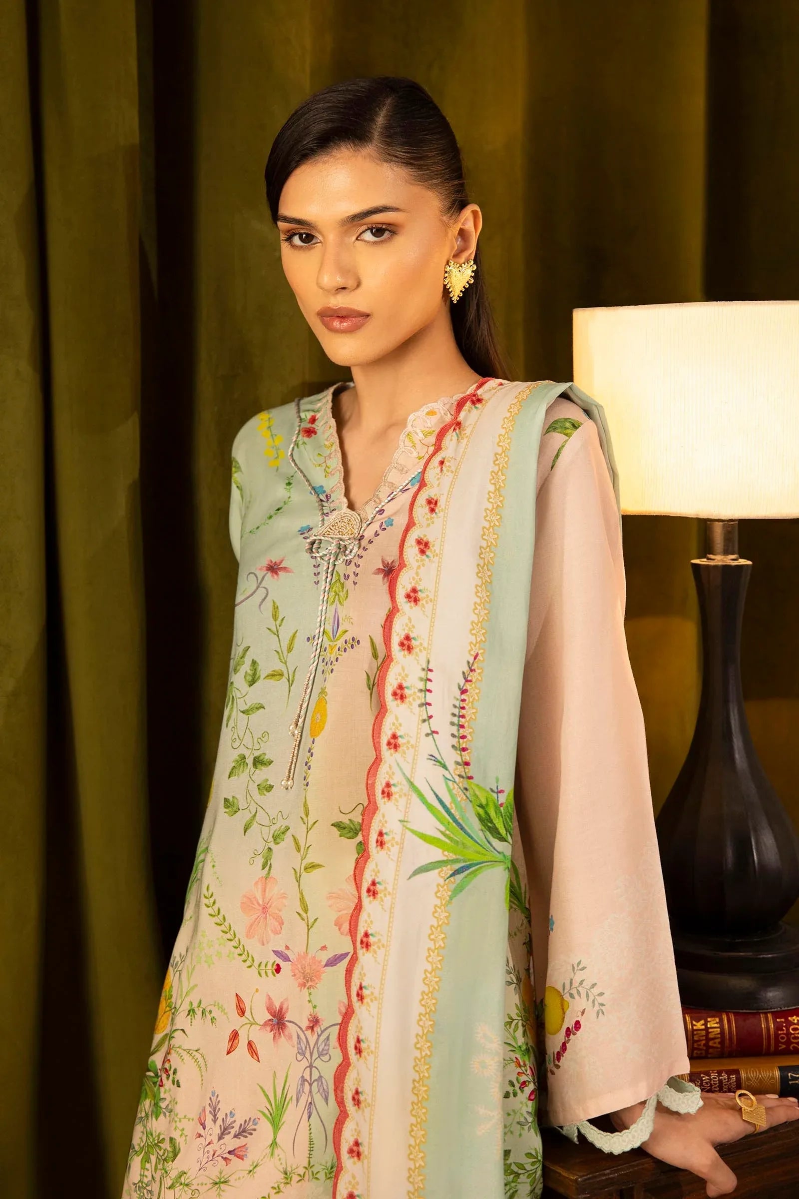 Sana Safinaz | Muzlin Winter 25 | 017A - Aqsa Fabrics