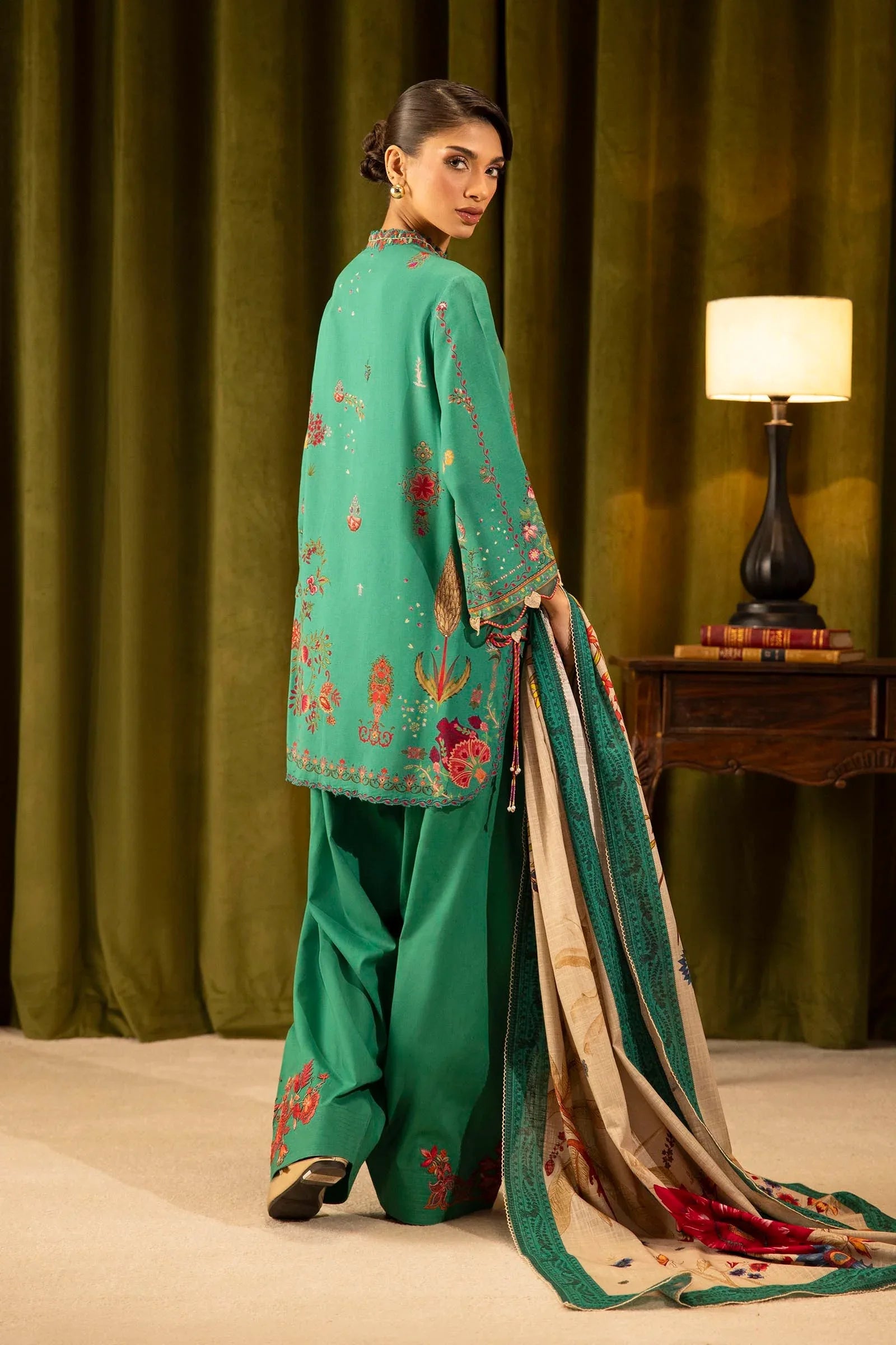Sana Safinaz | Muzlin Winter 25 | 019B - Aqsa Fabrics