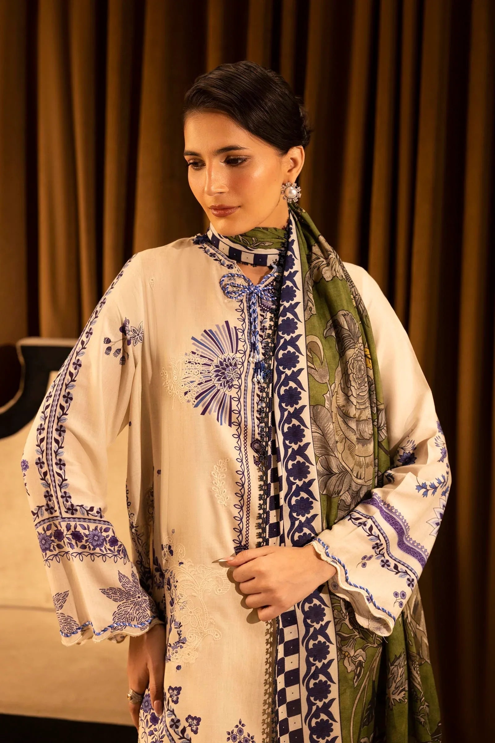 Sana Safinaz | Muzlin Winter 25 | 020B - Aqsa Fabrics