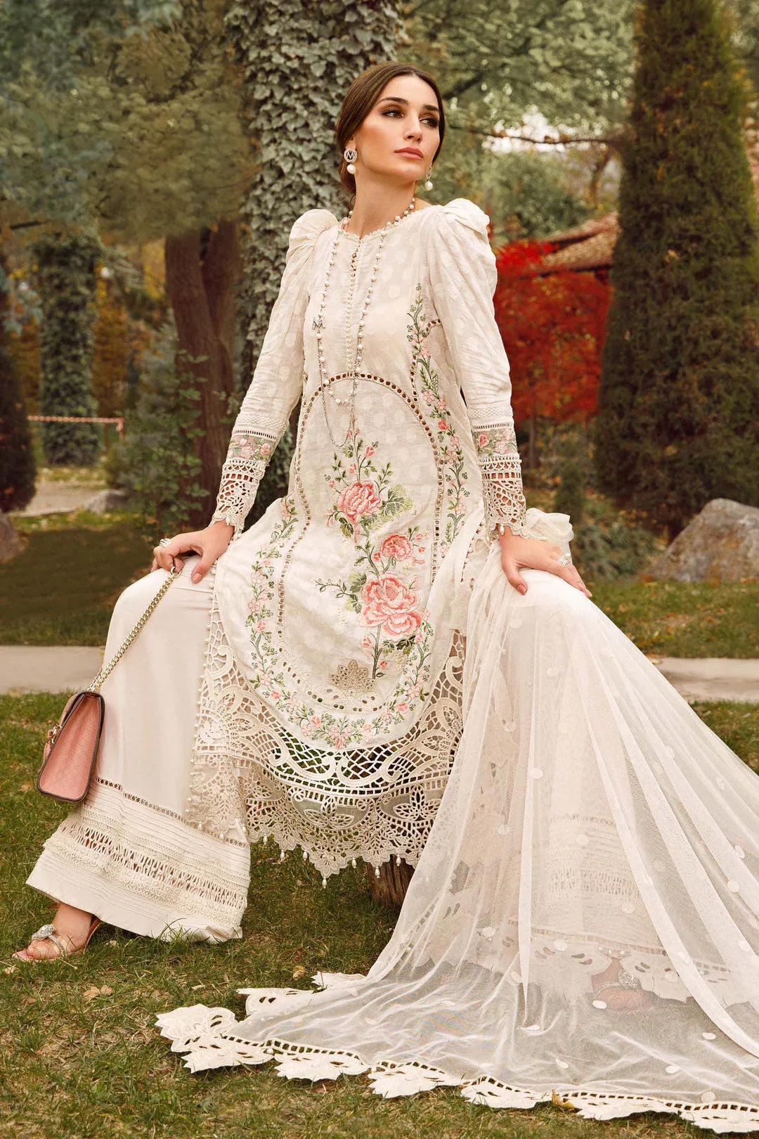 MARIA B EMBROIDED LAWN  D-2302-A - Aqsa Fabrics
