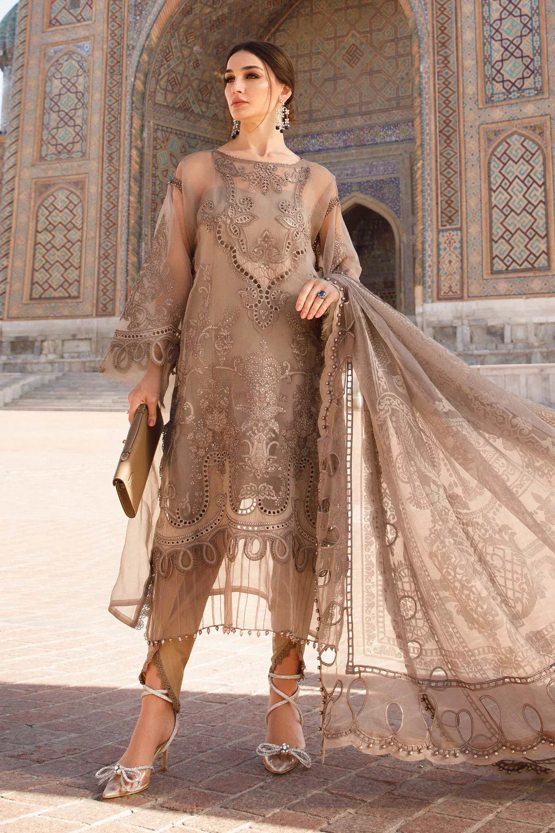 MARIA B EMBROIDED UNSTITCHED LAWN  D-2303-A - Aqsa Fabrics