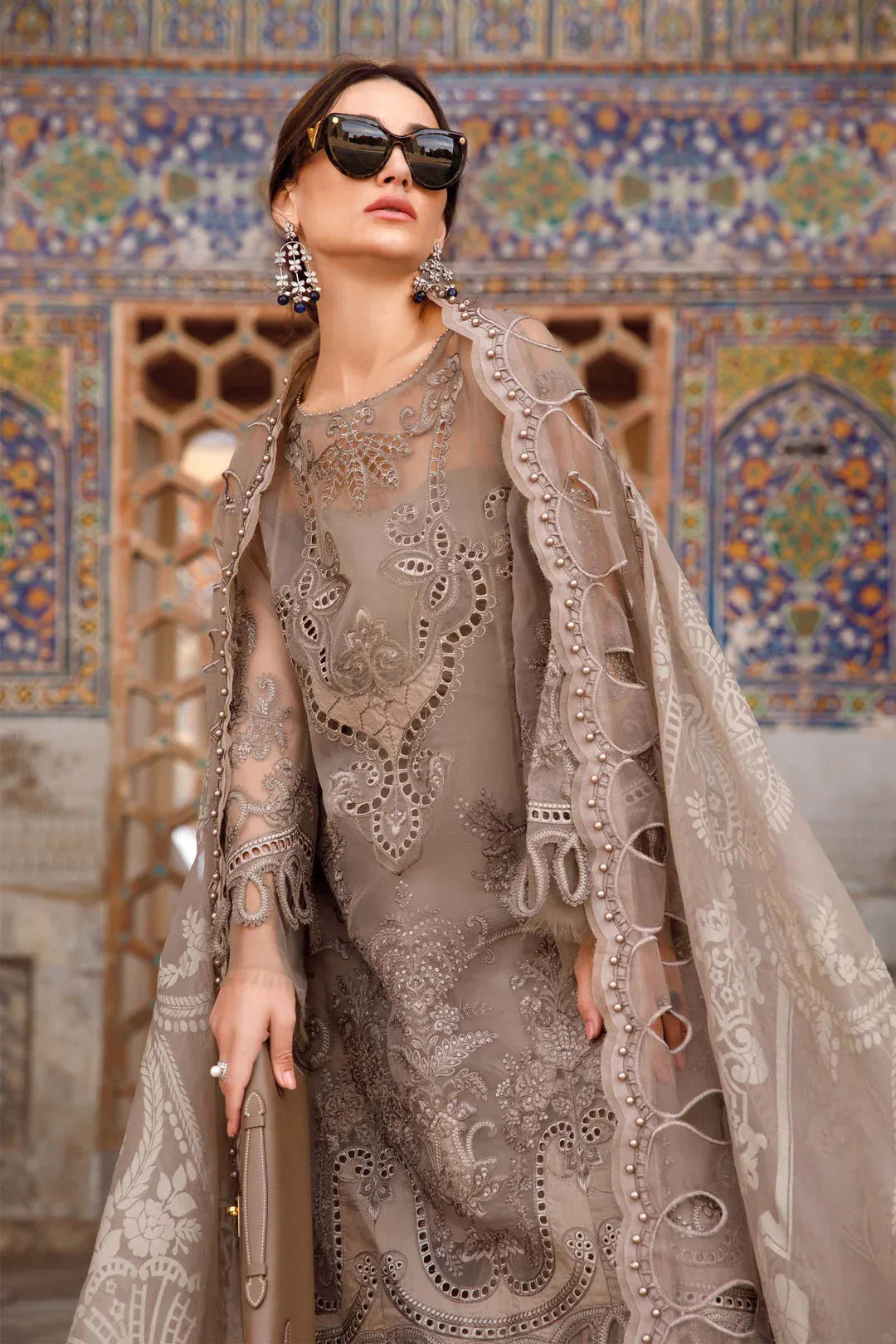 MARIA B EMBROIDED UNSTITCHED LAWN  D-2303-A - Aqsa Fabrics