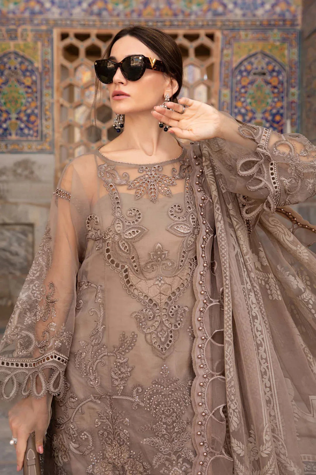 MARIA B EMBROIDED UNSTITCHED LAWN  D-2303-A - Aqsa Fabrics