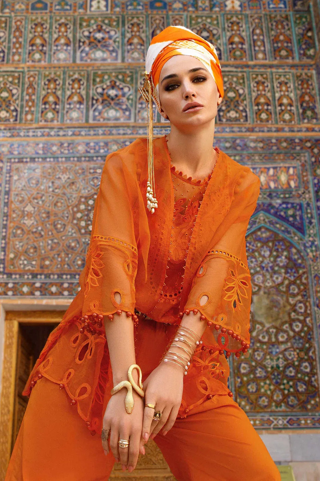 MARIA B EMBROIDED UNSTITCHED LAWN  D-2310-A - Aqsa Fabrics