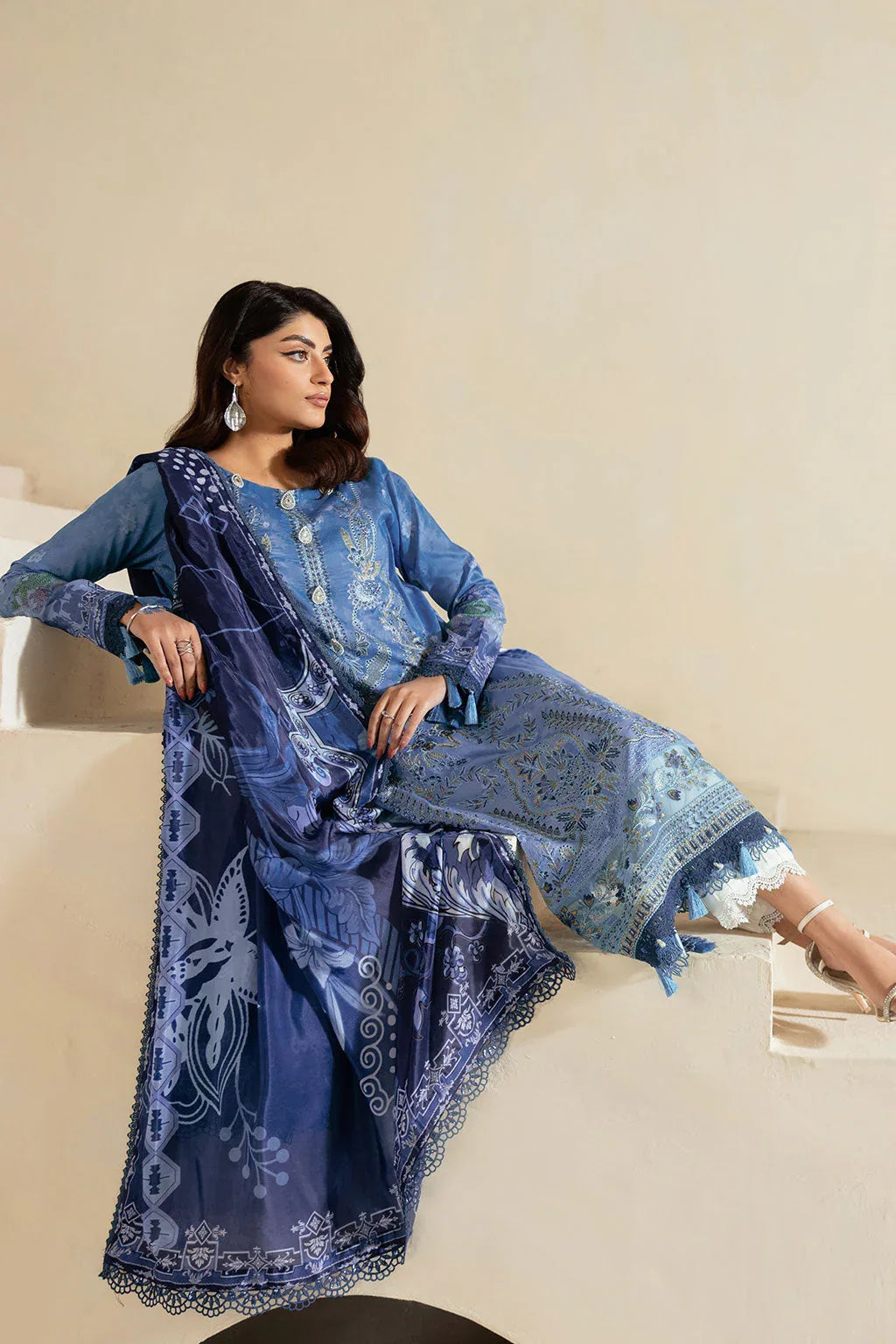 Ramsha | Mashaal Luxury Lawn | L-1302 - Aqsa Fabrics
