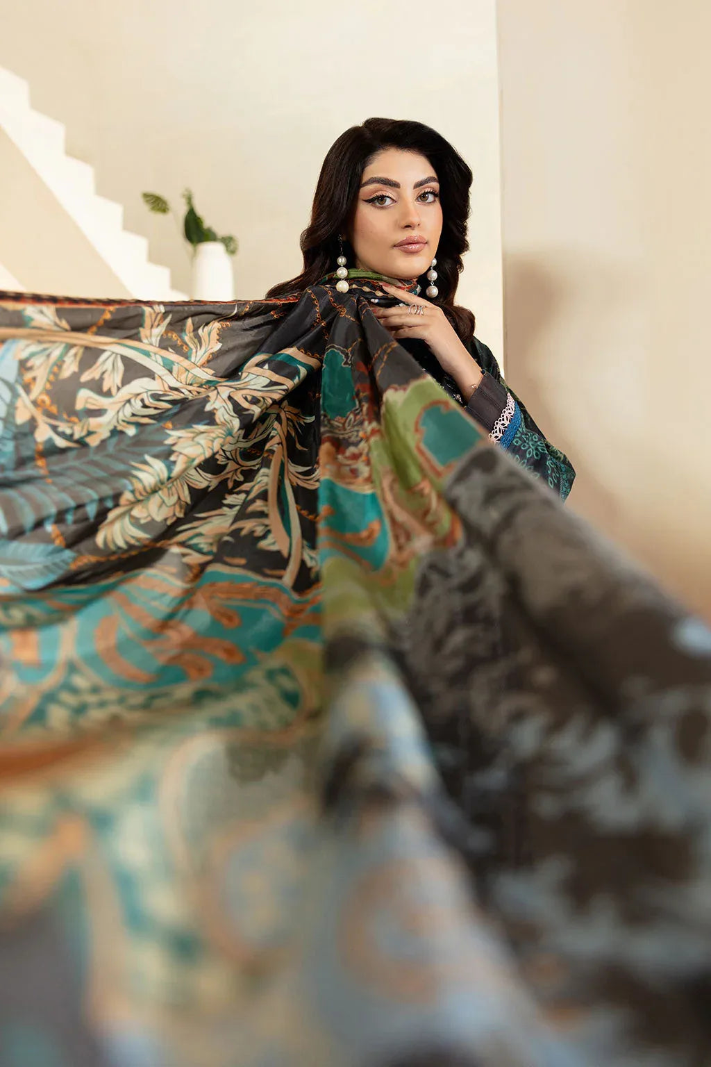 Ramsha | Mashaal Luxury Lawn | L-1301 - Aqsa Fabrics