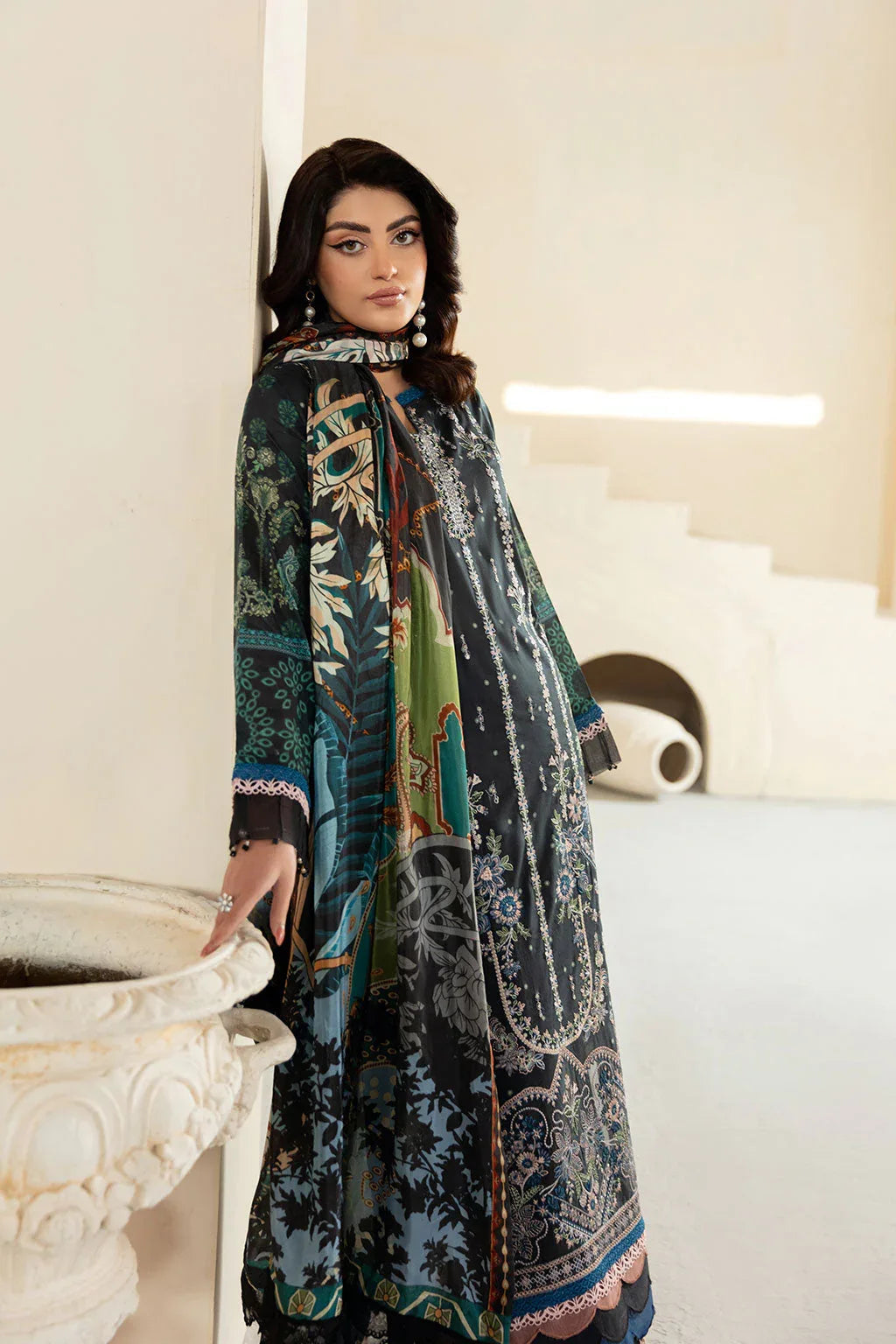 Ramsha | Mashaal Luxury Lawn | L-1301 - Aqsa Fabrics