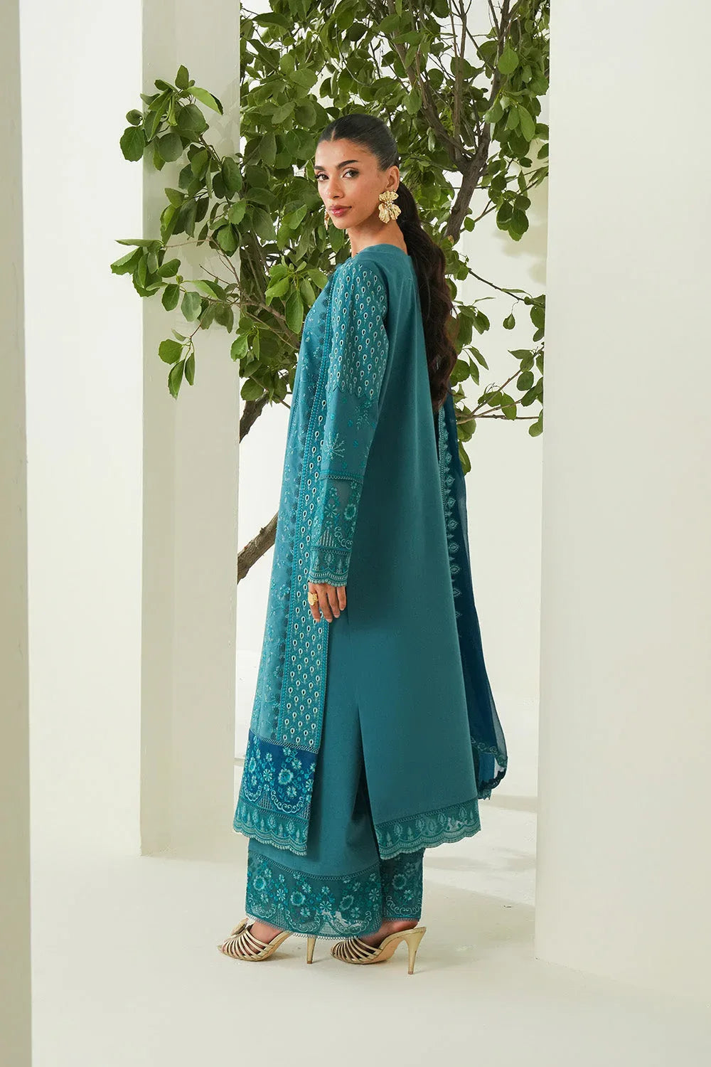 Maryum N Maria | Soiree Lawn | Freesia - Aqsa Fabrics