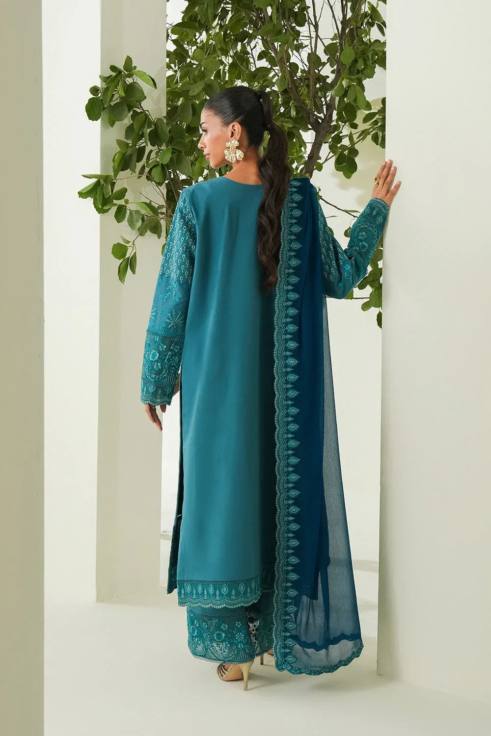 Maryum N Maria | Soiree Lawn | Freesia - Aqsa Fabrics
