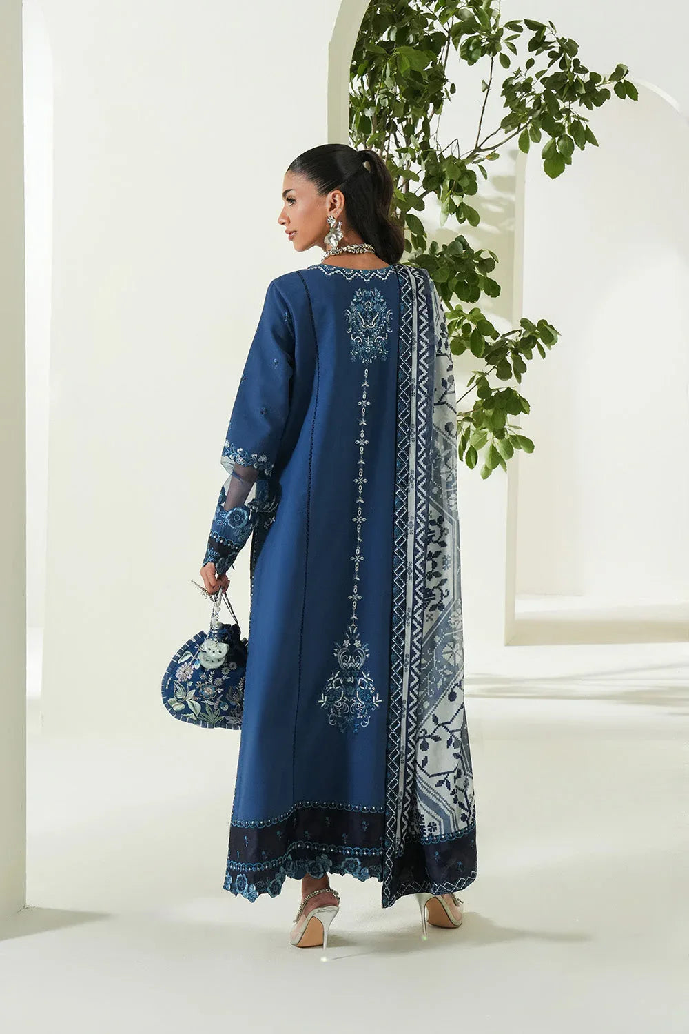 Maryum N Maria | Soiree Lawn | Seawave - Aqsa Fabrics