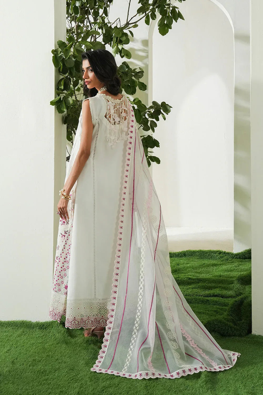 Maryum N Maria | Soiree Lawn |  Frosted Meadow - Aqsa Fabrics