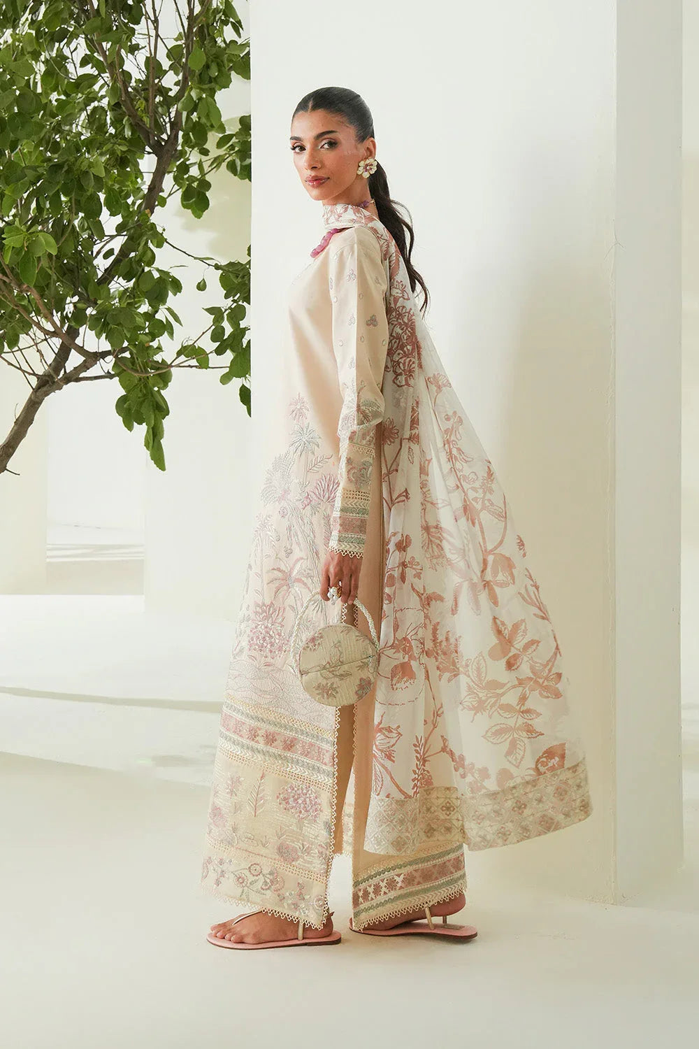 Maryum N Maria | Soiree Lawn |  Shore - Aqsa Fabrics