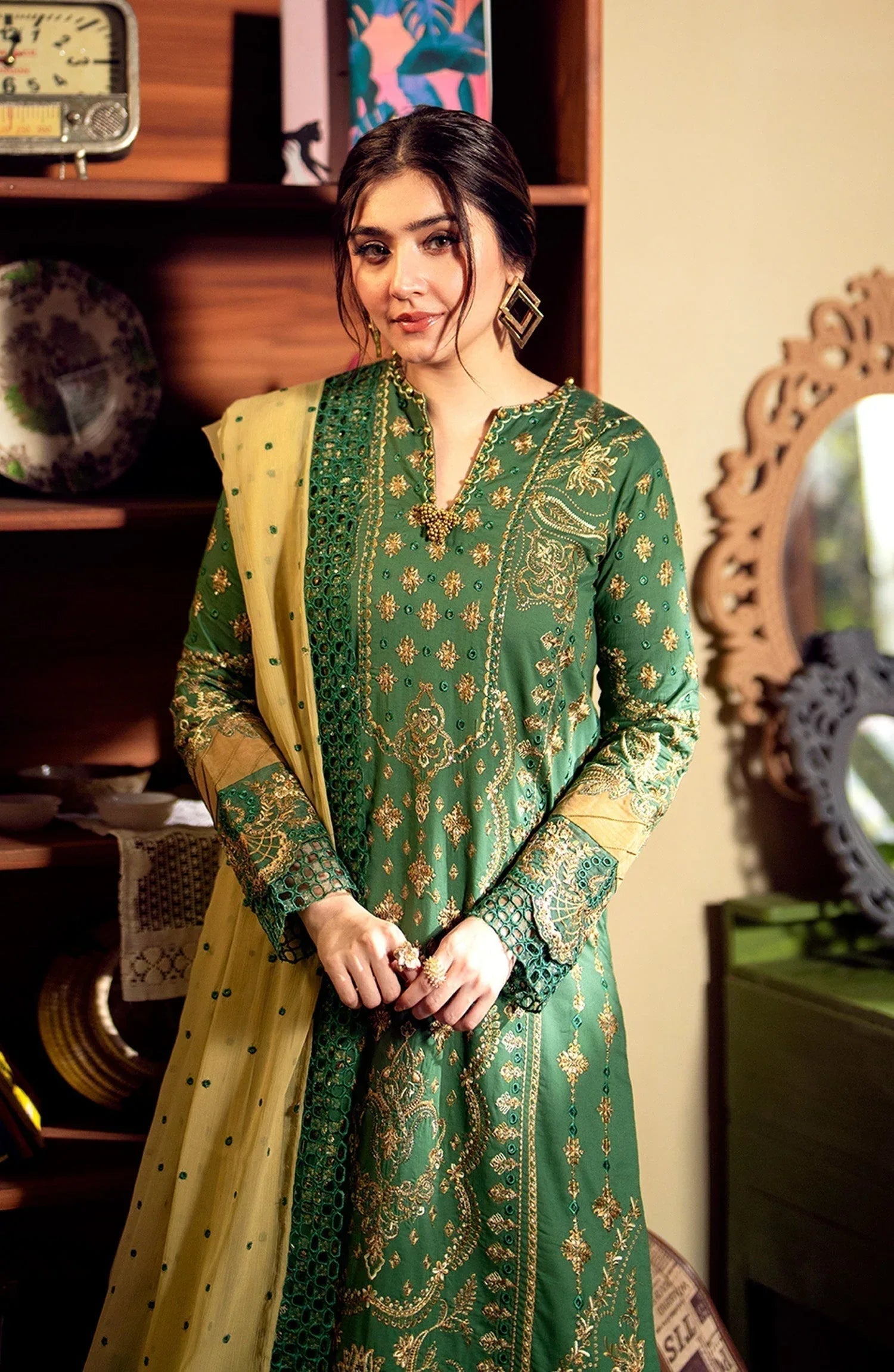 Maryum N Maria | Luxury Lawn 24 | Dure - Aqsa Fabrics