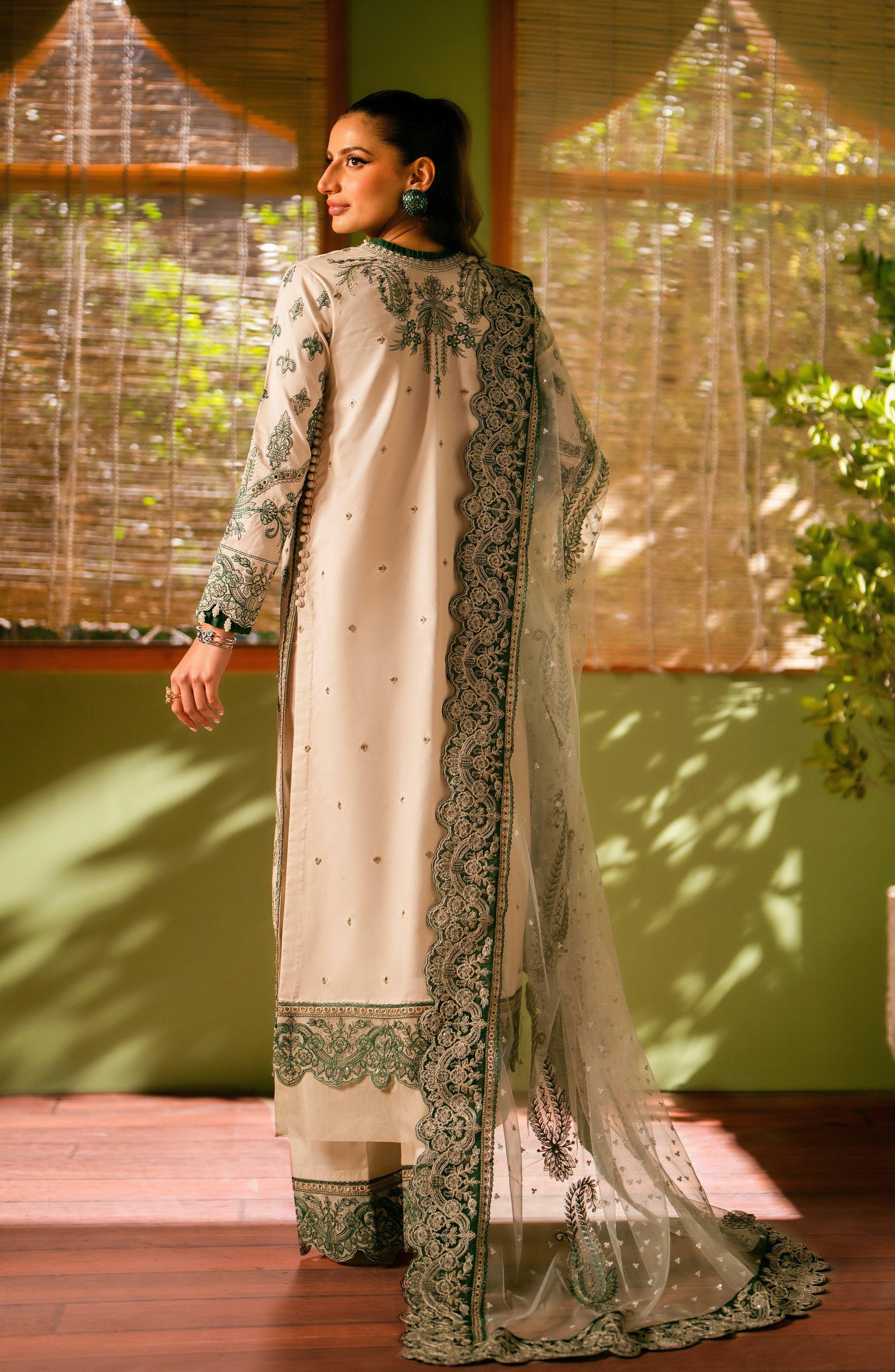 Maryum N Maria | Luxury Lawn 24 | Nubia - Aqsa Fabrics
