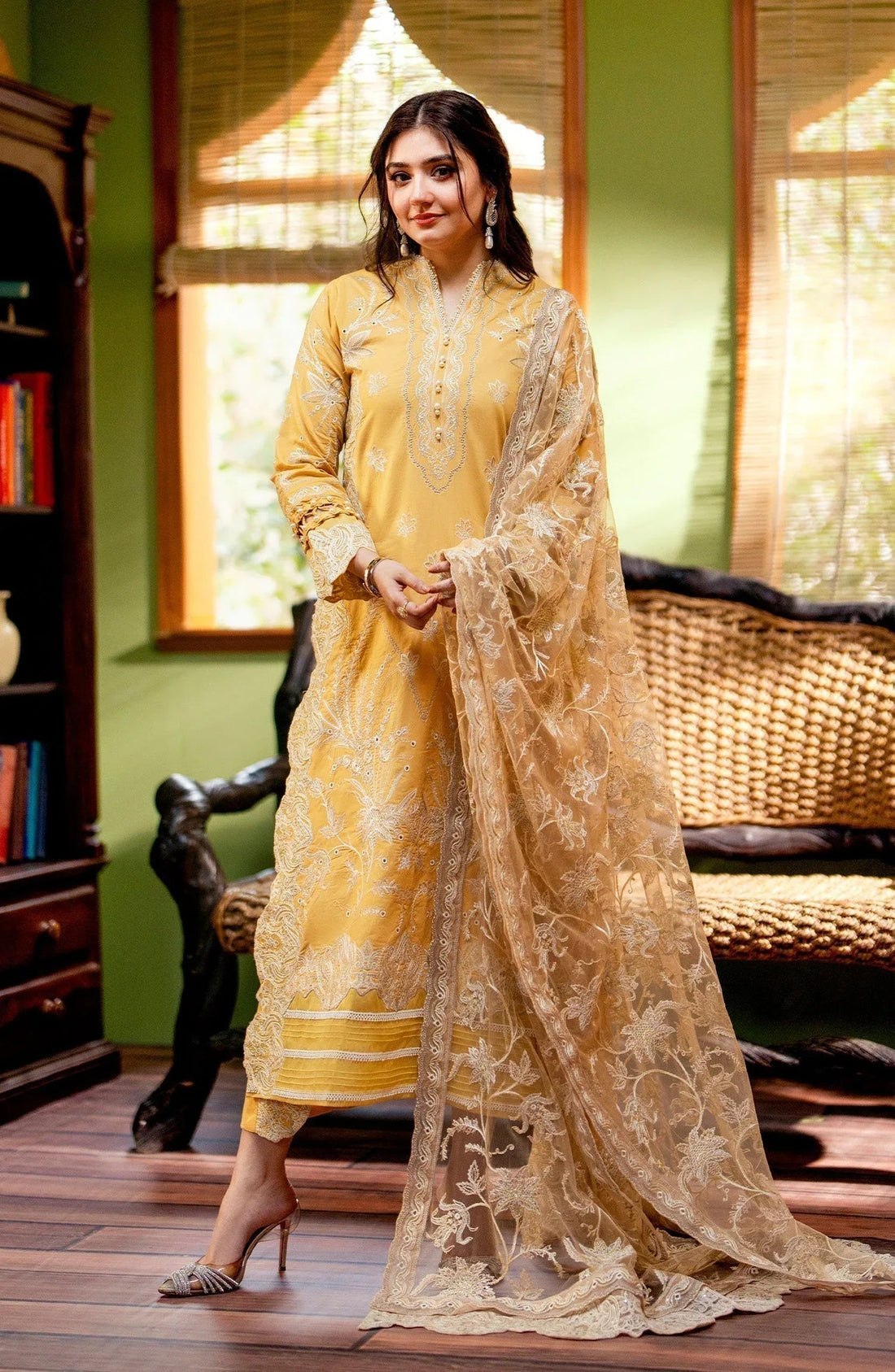 Maryum N Maria | Luxury Lawn 24 | Lamya - Aqsa Fabrics
